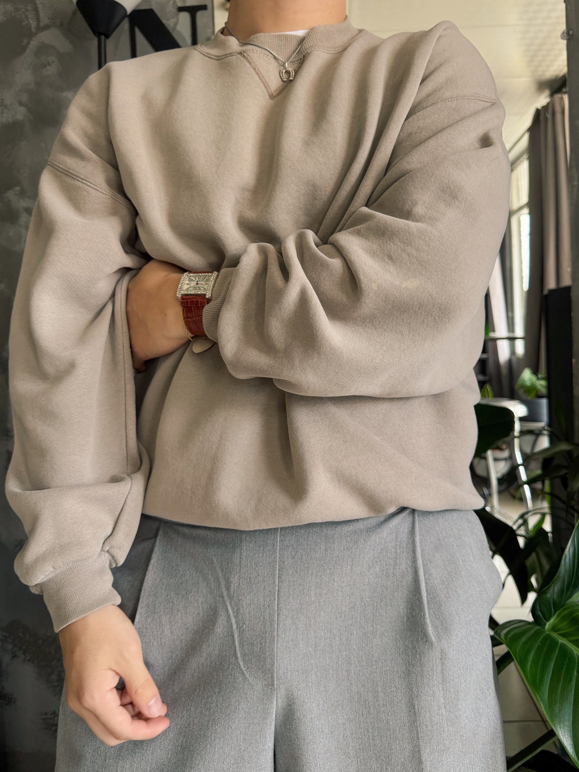 (BOXY L) 90’S VINTAGE RUSSELL CREWNECK