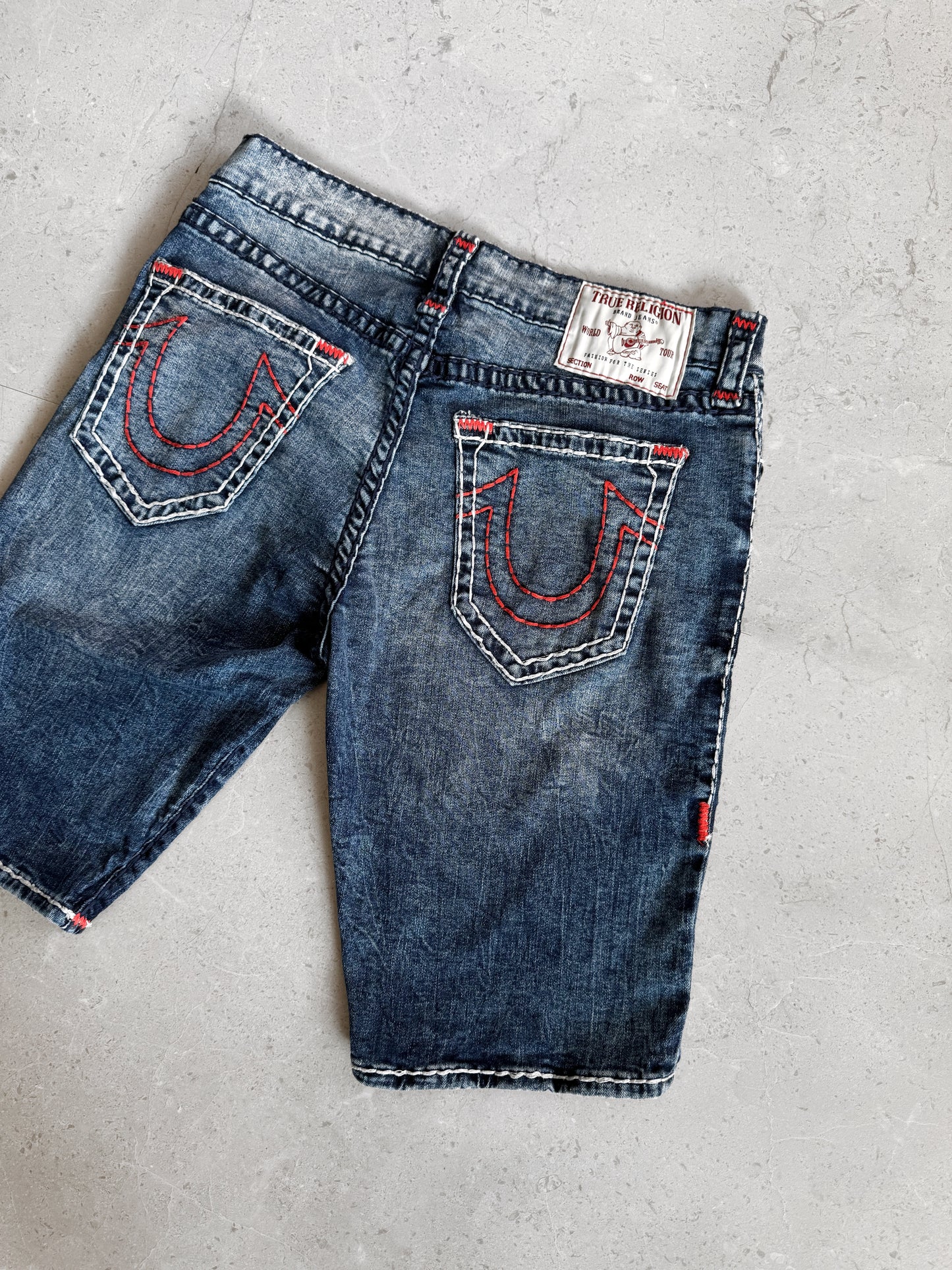 VINTAGE TRUE RELIGION SHORT - 33