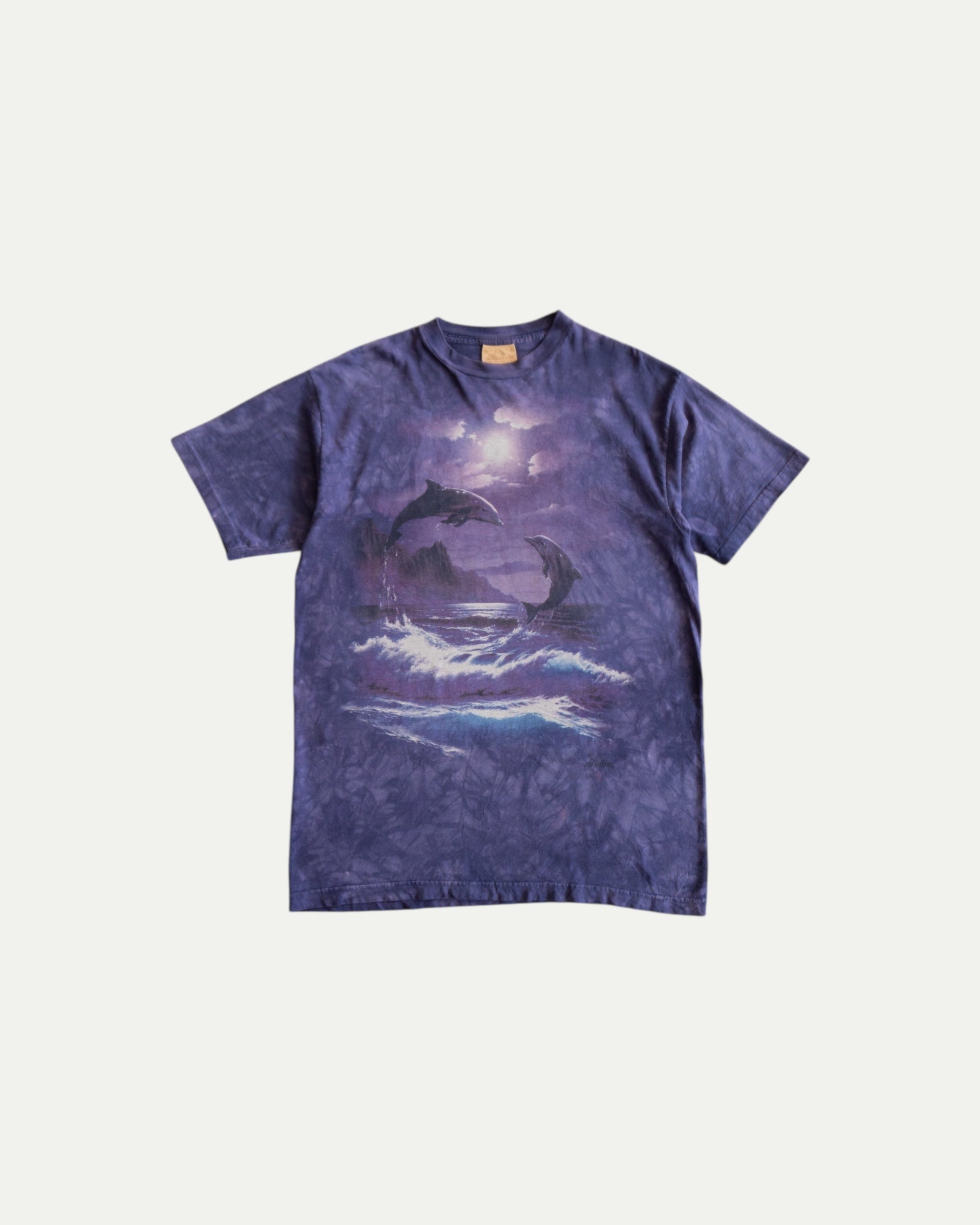 (L) VINTAGE DOLPHINS ANIMAL ART TEE