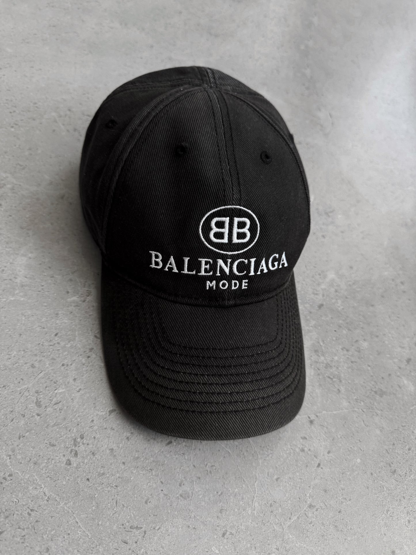 BALENCIAGA HAT