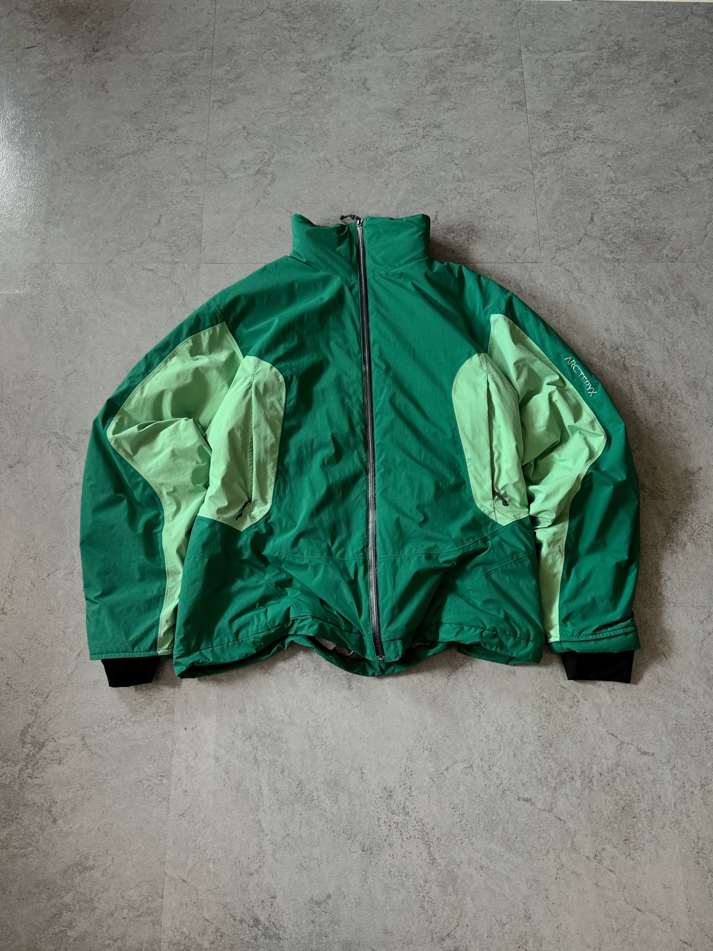 (L) Arc’teryx Green Jacket