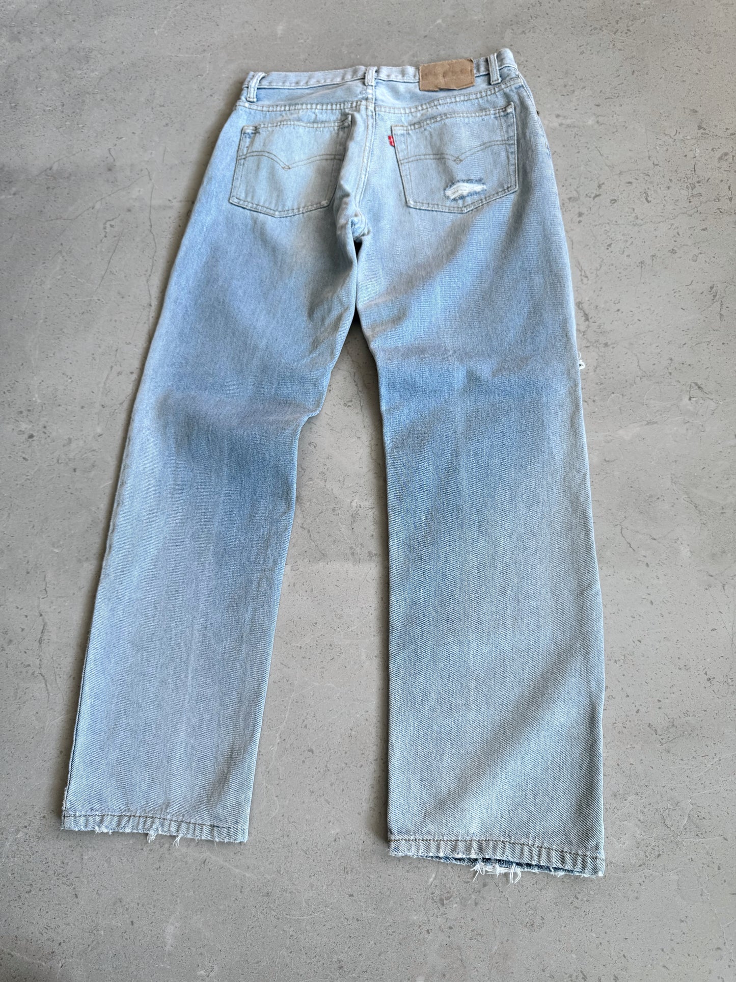 90’S VINTAGE 501 LEVIS FADED DENIM PANTS