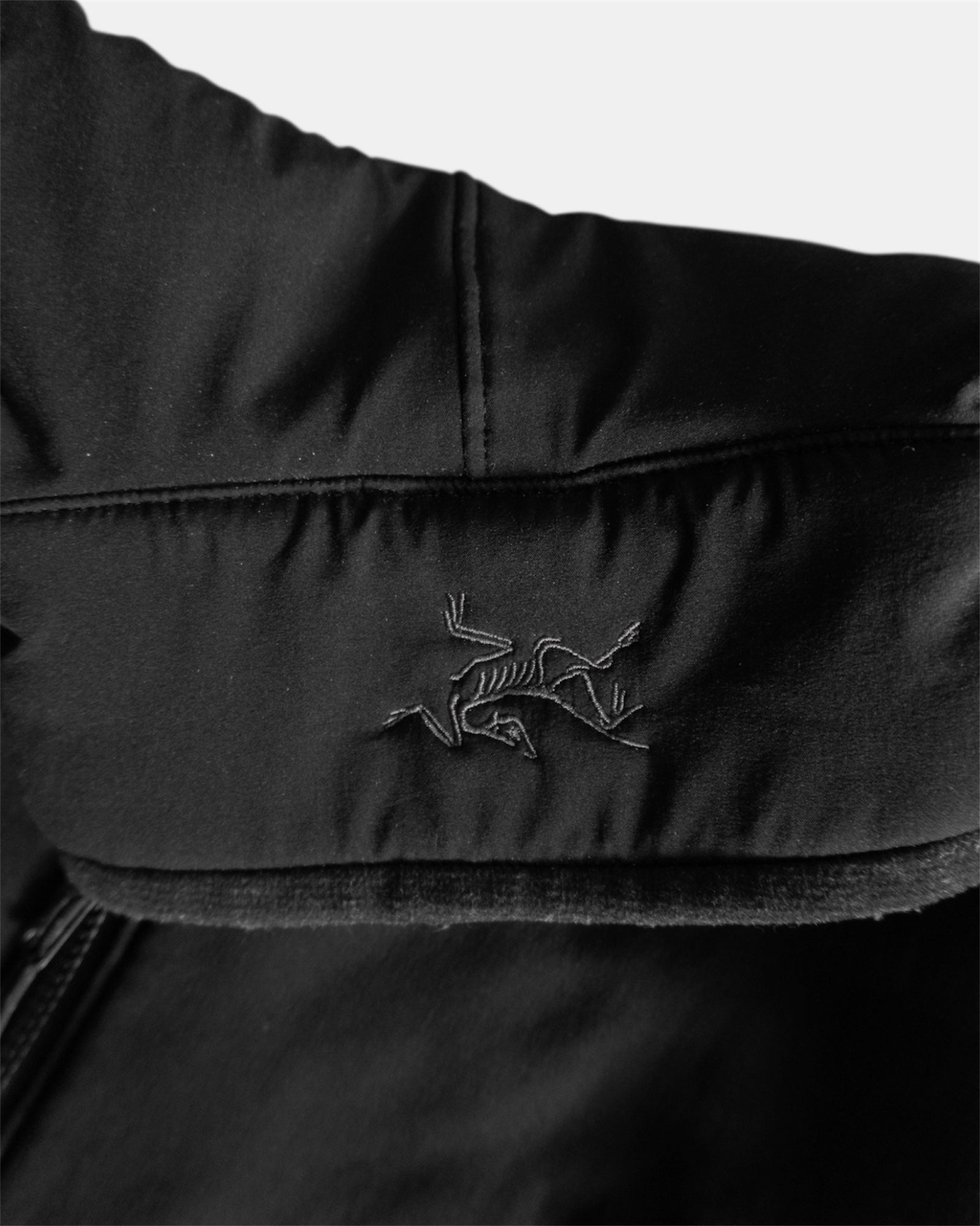 (S/M) ARC’TERYX BLACK JACKET