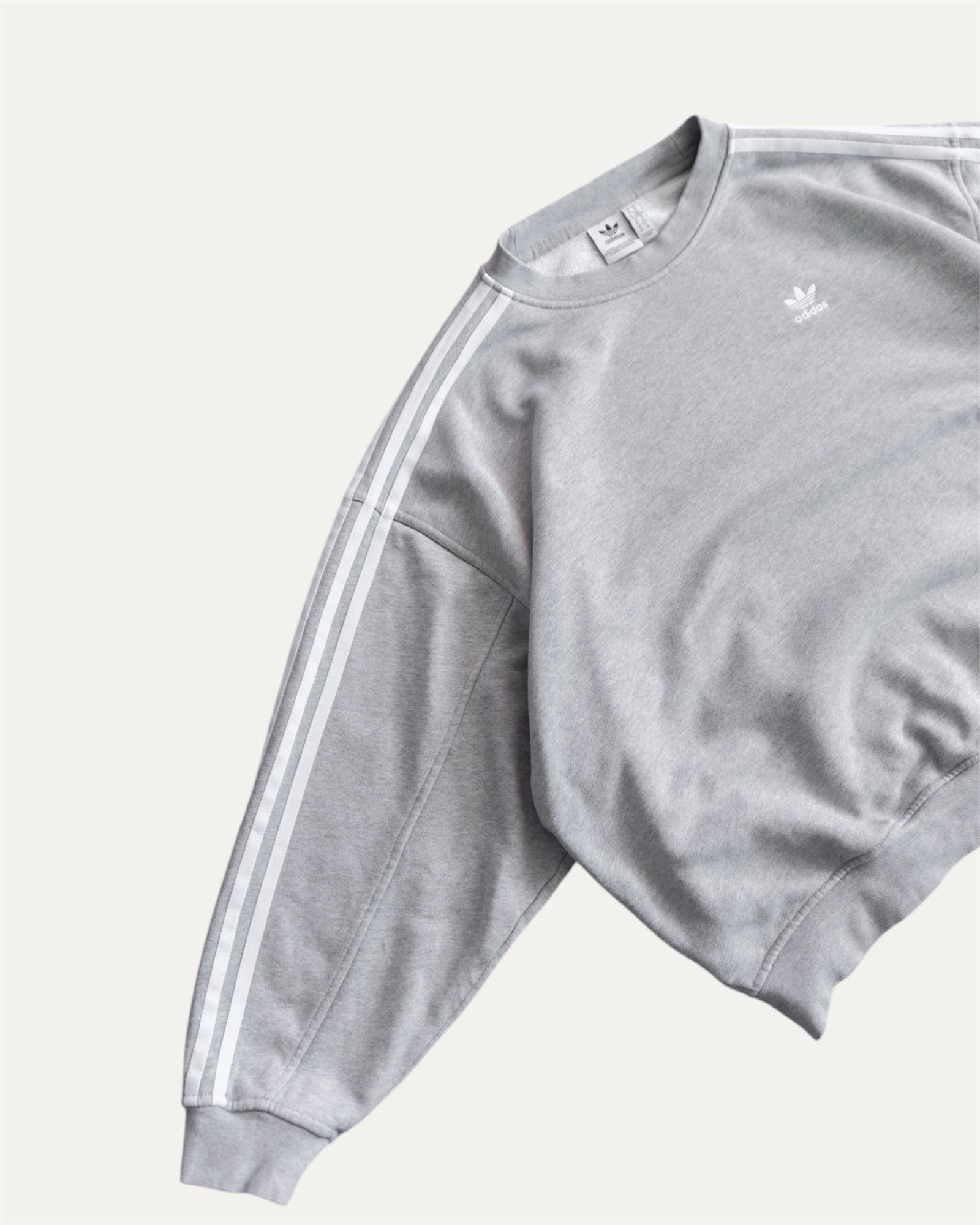 (BOXY M) ADIDAS CREWNECK