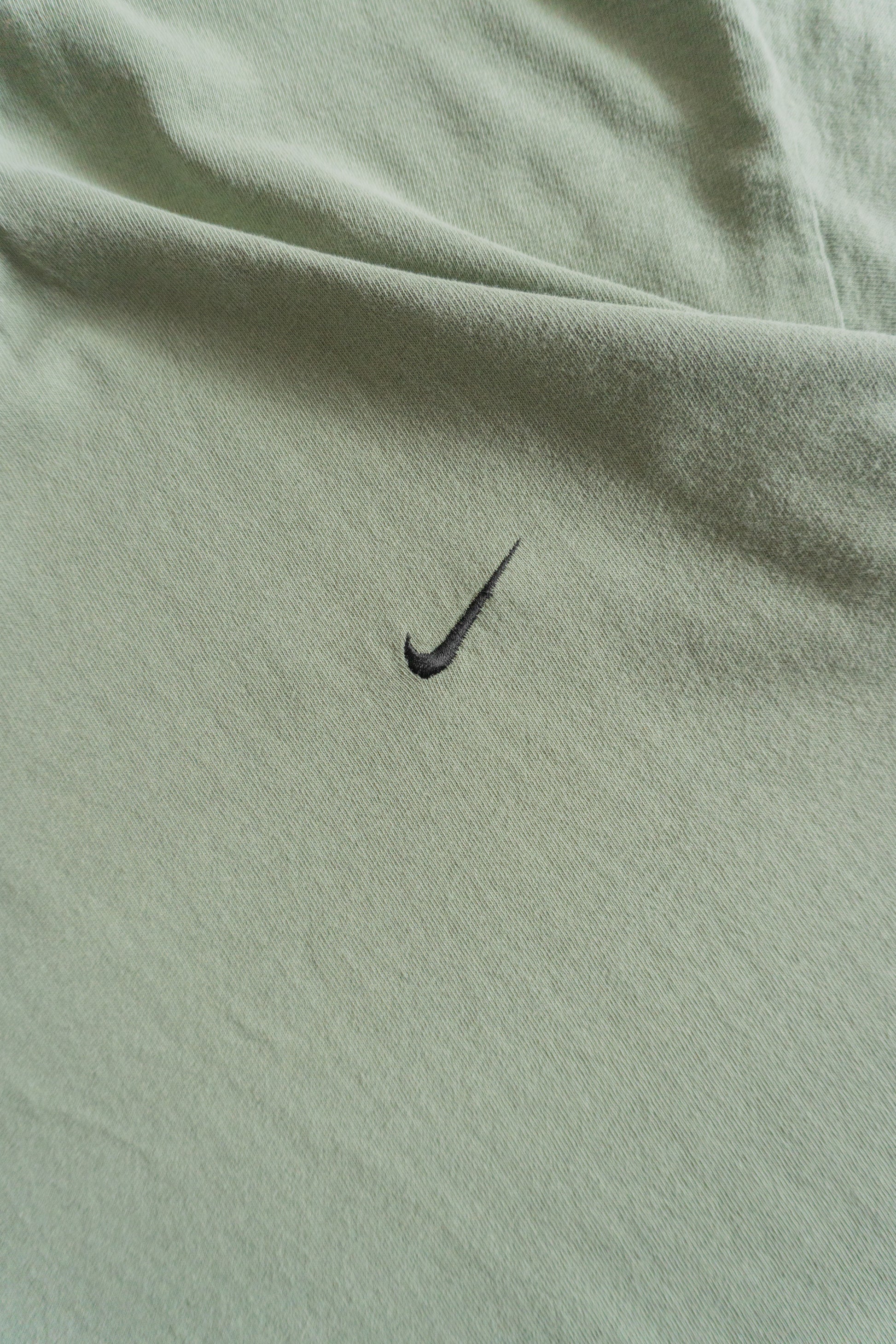 (L) 2000’S VINTAGE NIKE GREEN FOREST TEE
