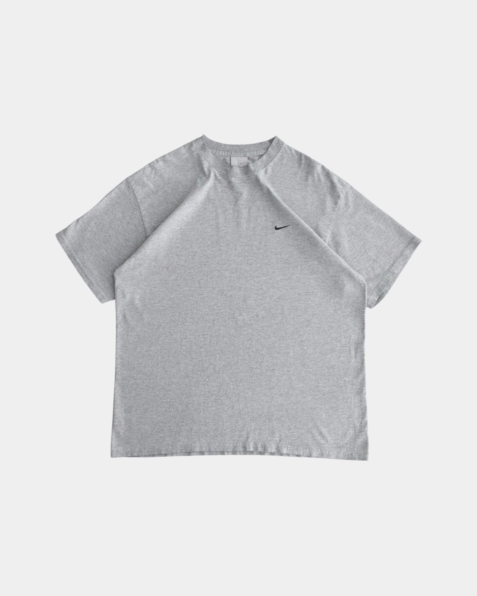 (XL) 00’S VINTAGE NIKE BLANK TEE