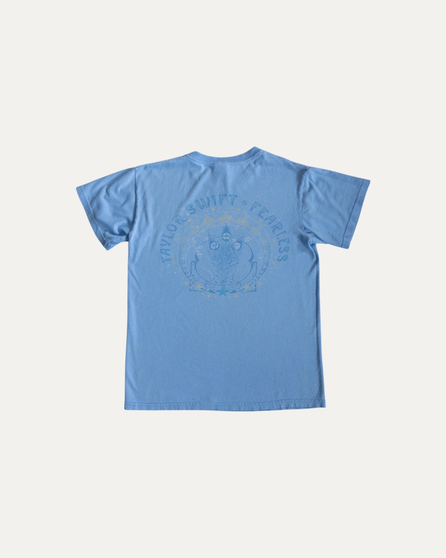 (S-M) VINTAGE TAYLOR SWIFT FEARLESS WORLD TOUR TEE