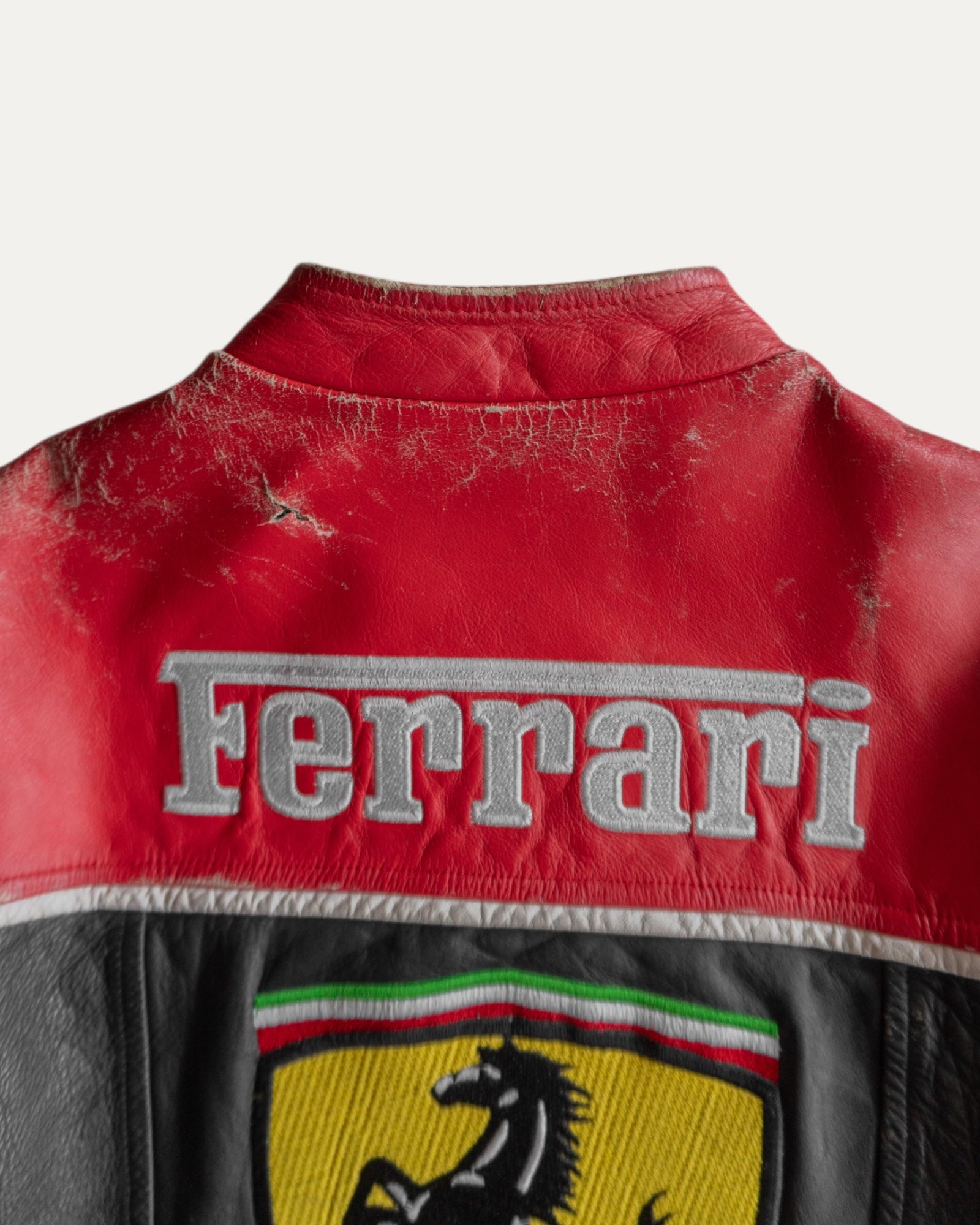 (M) 1990’S VINTAGE FERRARI RACING LEATHER JACKET