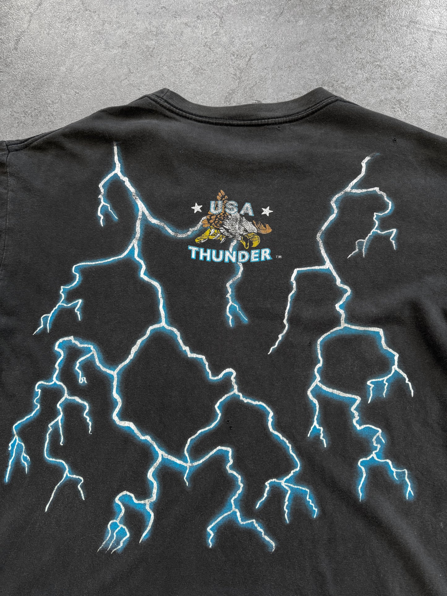 (M) 90s Vintage USA Thunder Wolf Lightning Survivor Tee