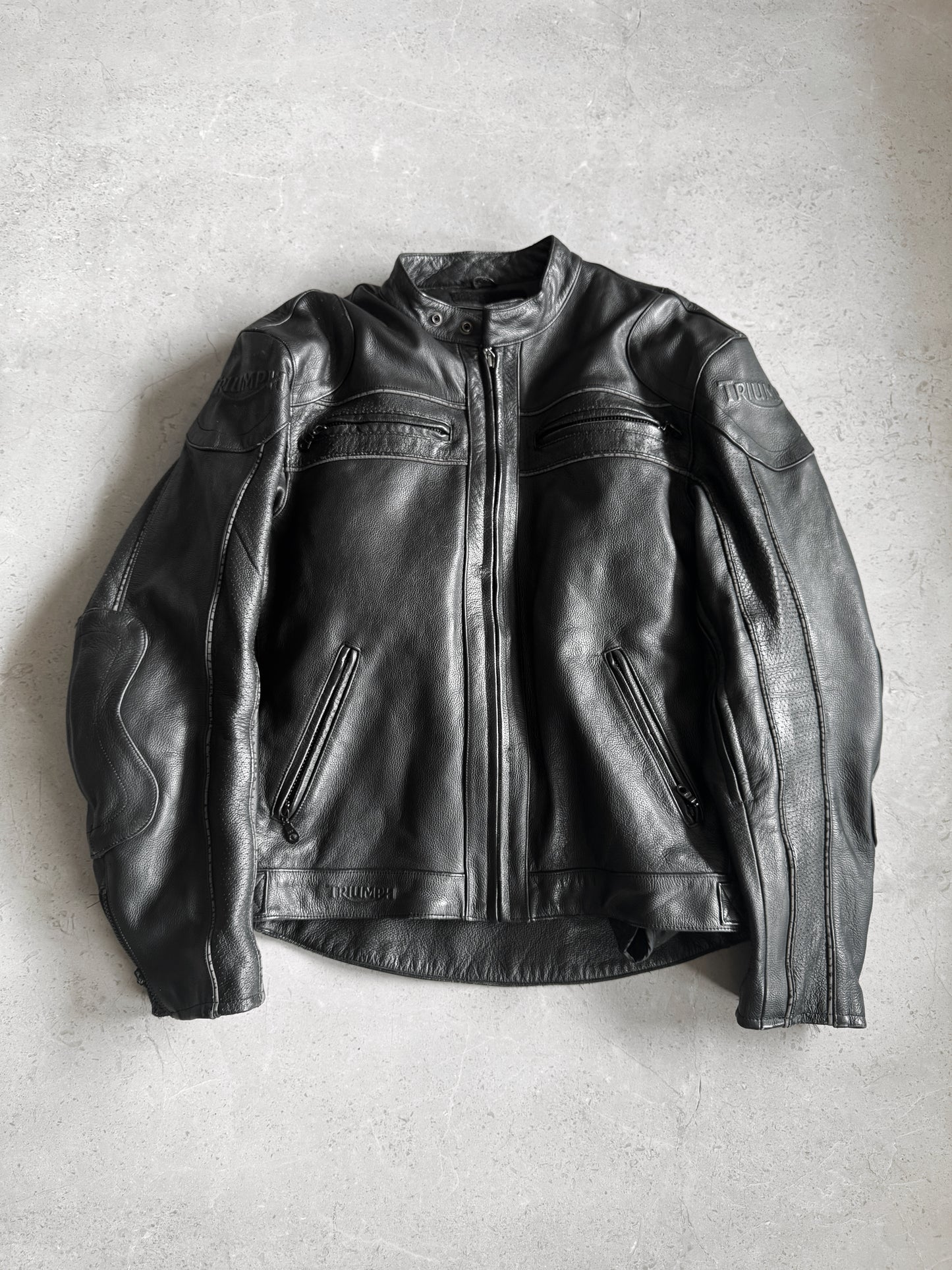 (L-XL) 90’s Vintage Triumph Motorcycle Leather Jacket