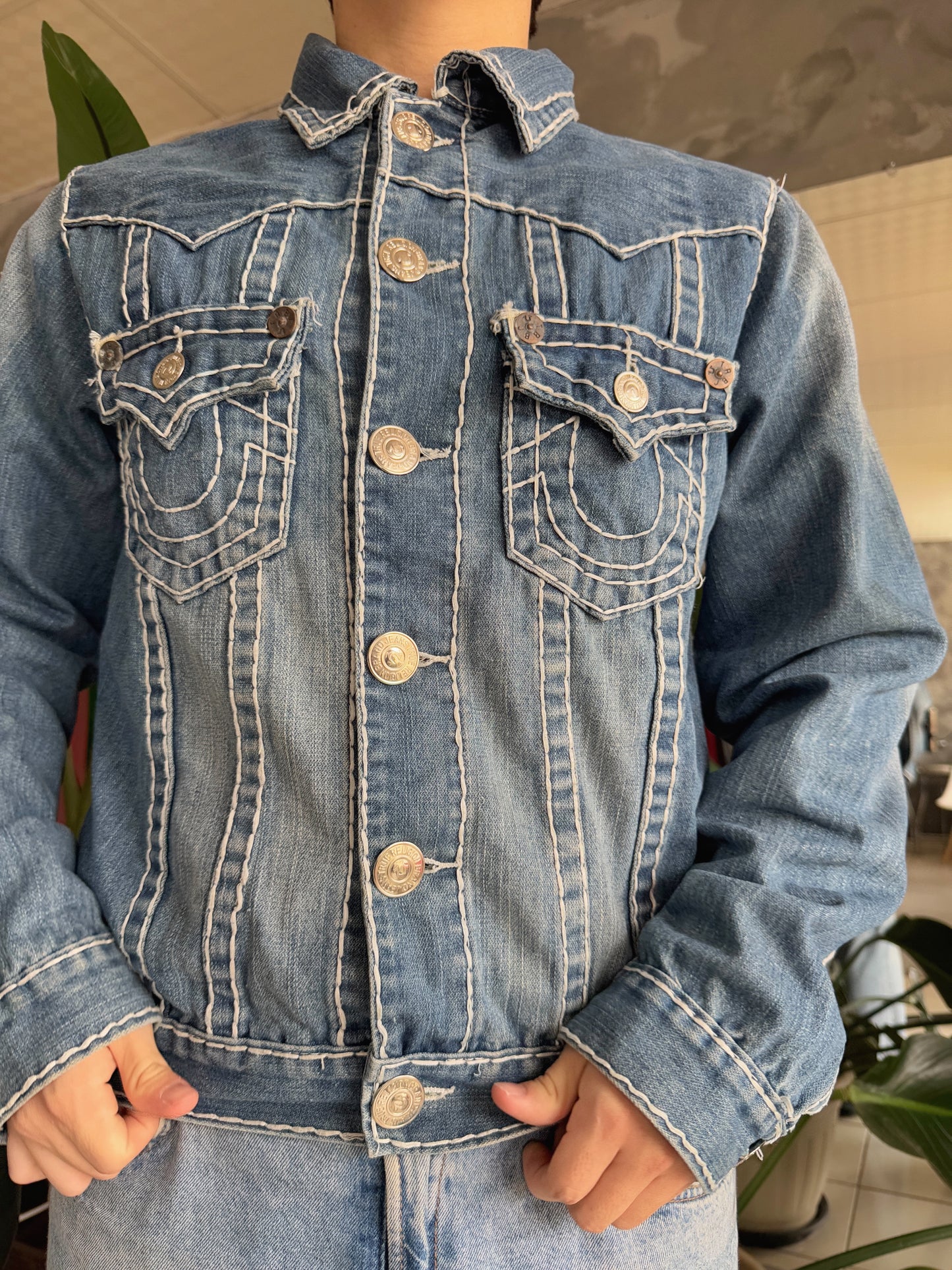 (M) VINTAGE TRUE RELIGION DENIM JACKET