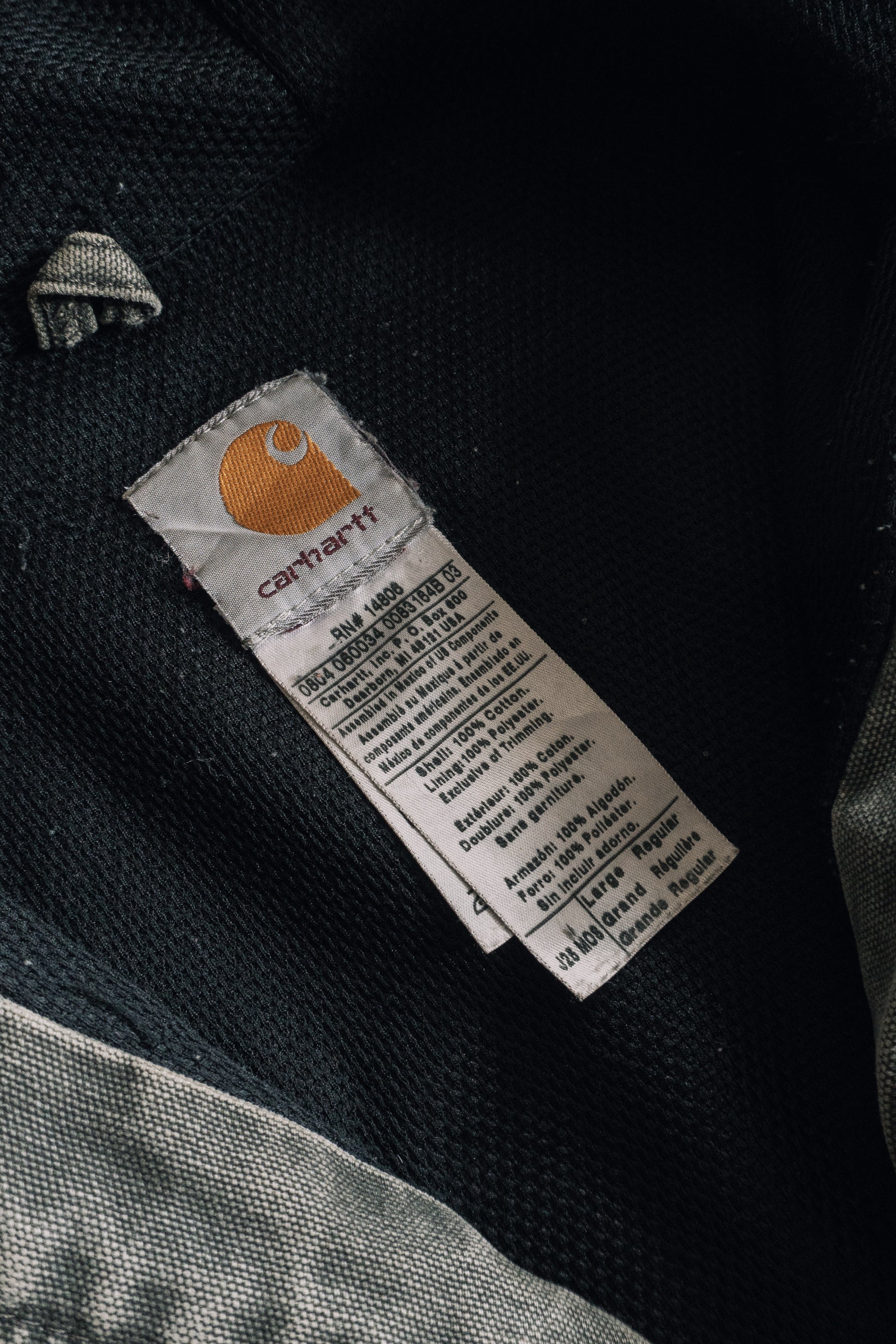 (L) VINTAGE CARHARTT DISTRESSED FADED JACKET