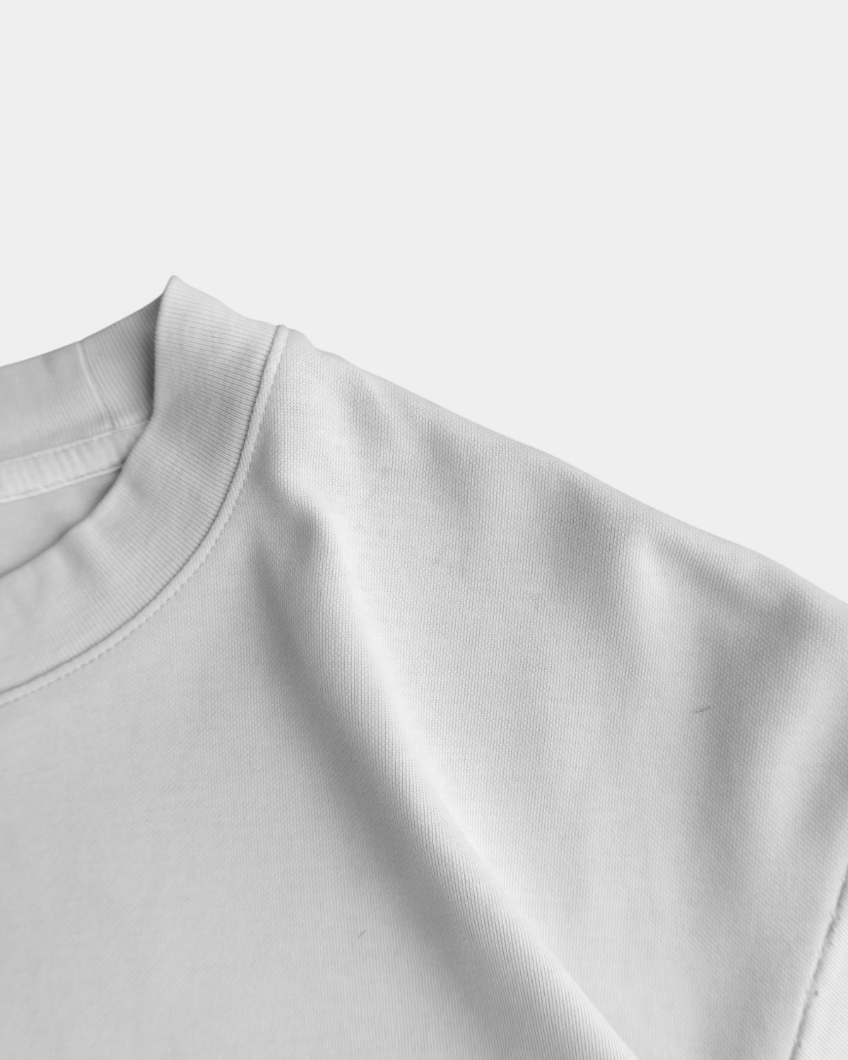 (S/M) UNIQLO WHITE TEE