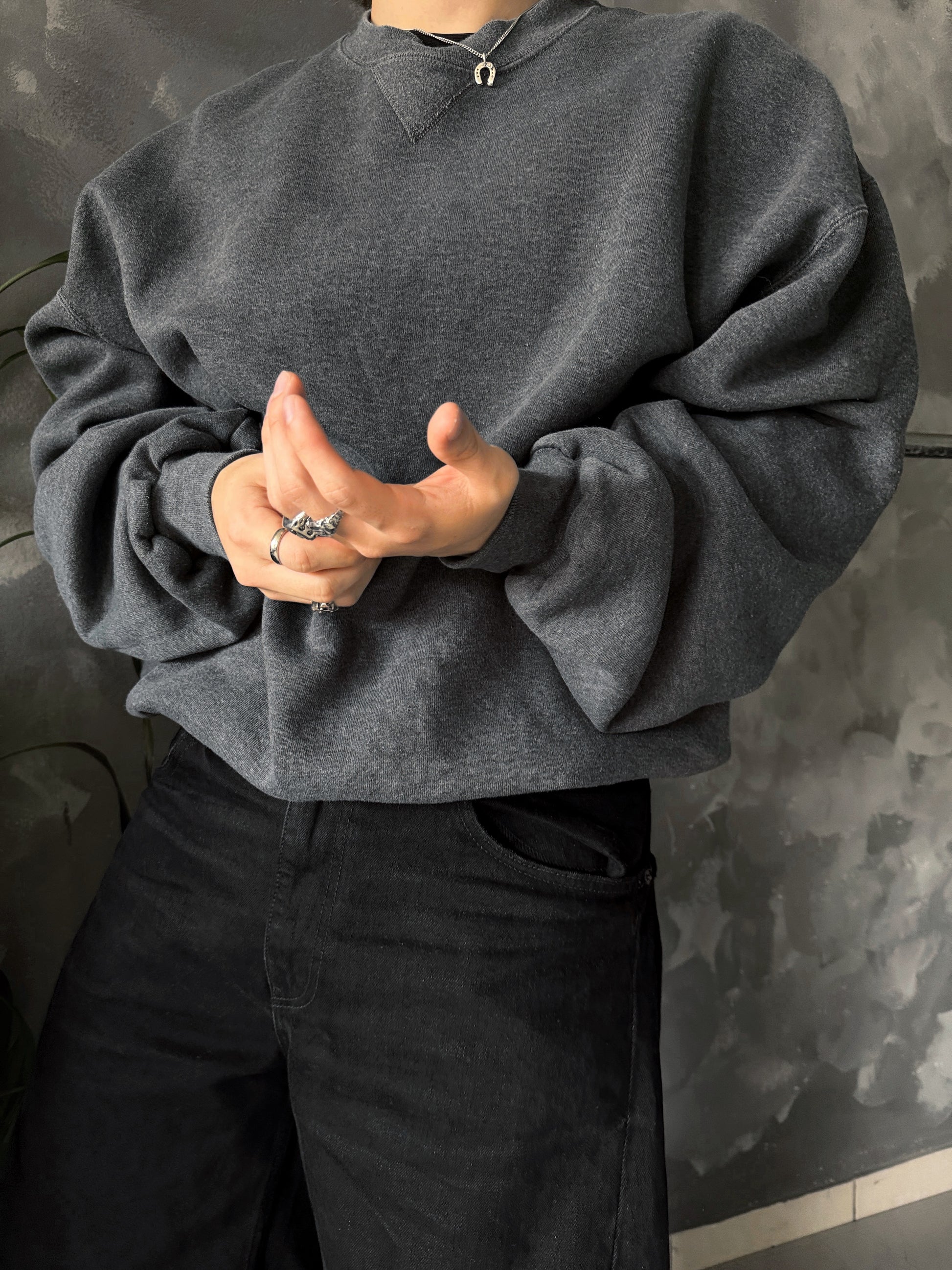 (XL) 90’S VINTAGE RUSSELL GRAY CREWNECK