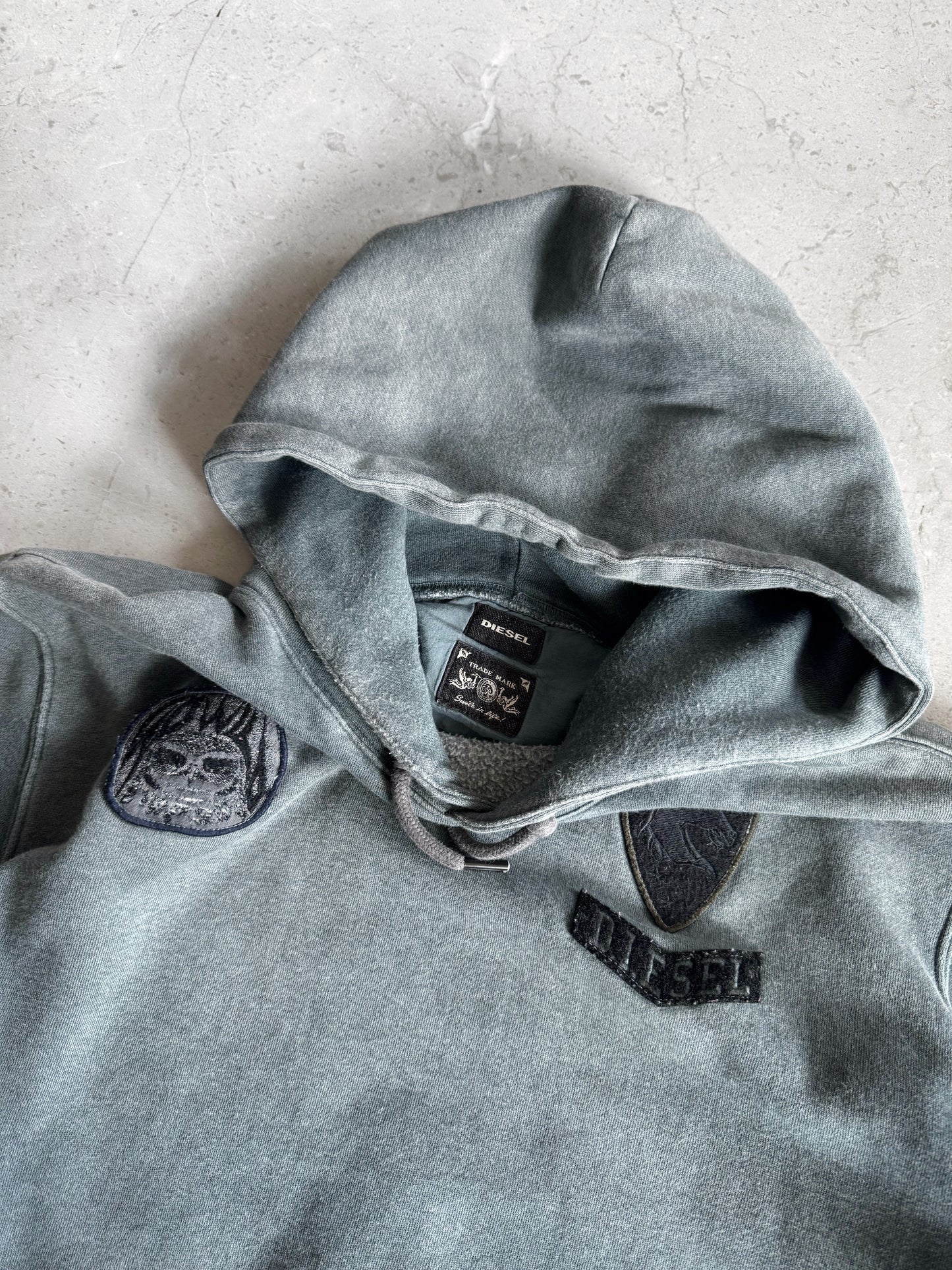 (M-L) 1990’S VINTAGE DIESEL GRAY FADED HOODIE