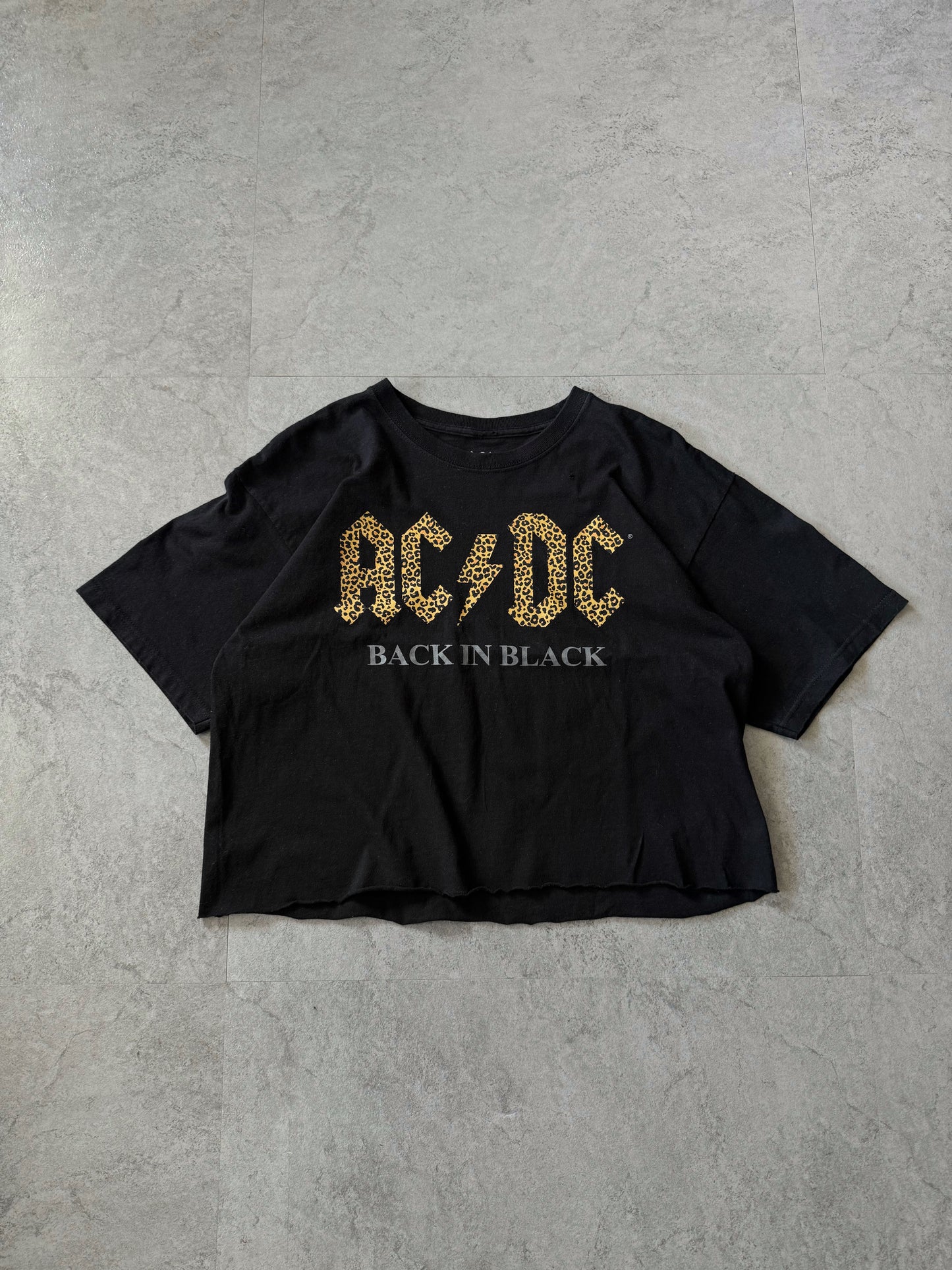 (M) ACDC Cropped Tee