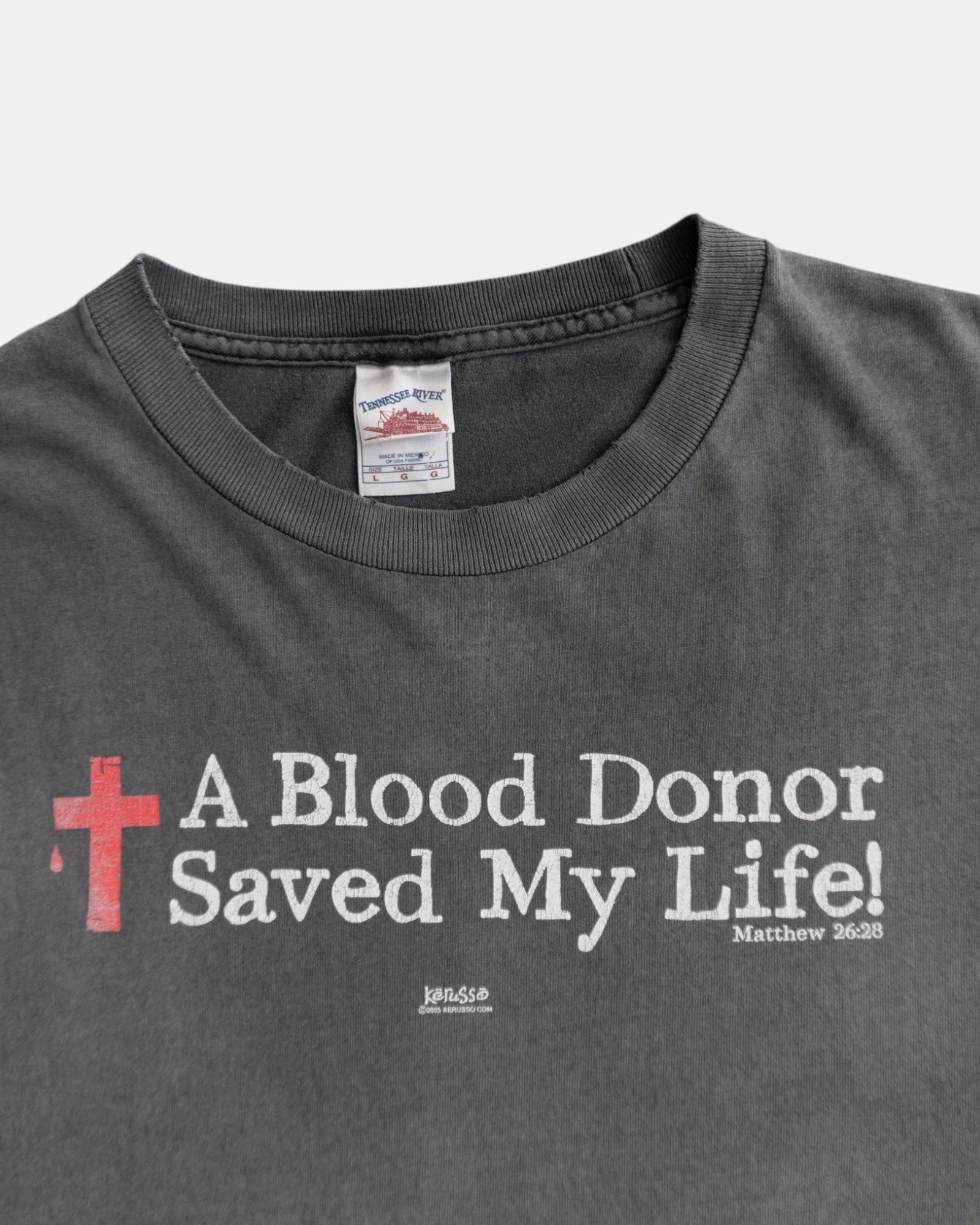 (L) 2000’S VINTAGE “A BLOOD DONOR SAVED MY LIFE” KERUSSO FADED JESÚS TEE