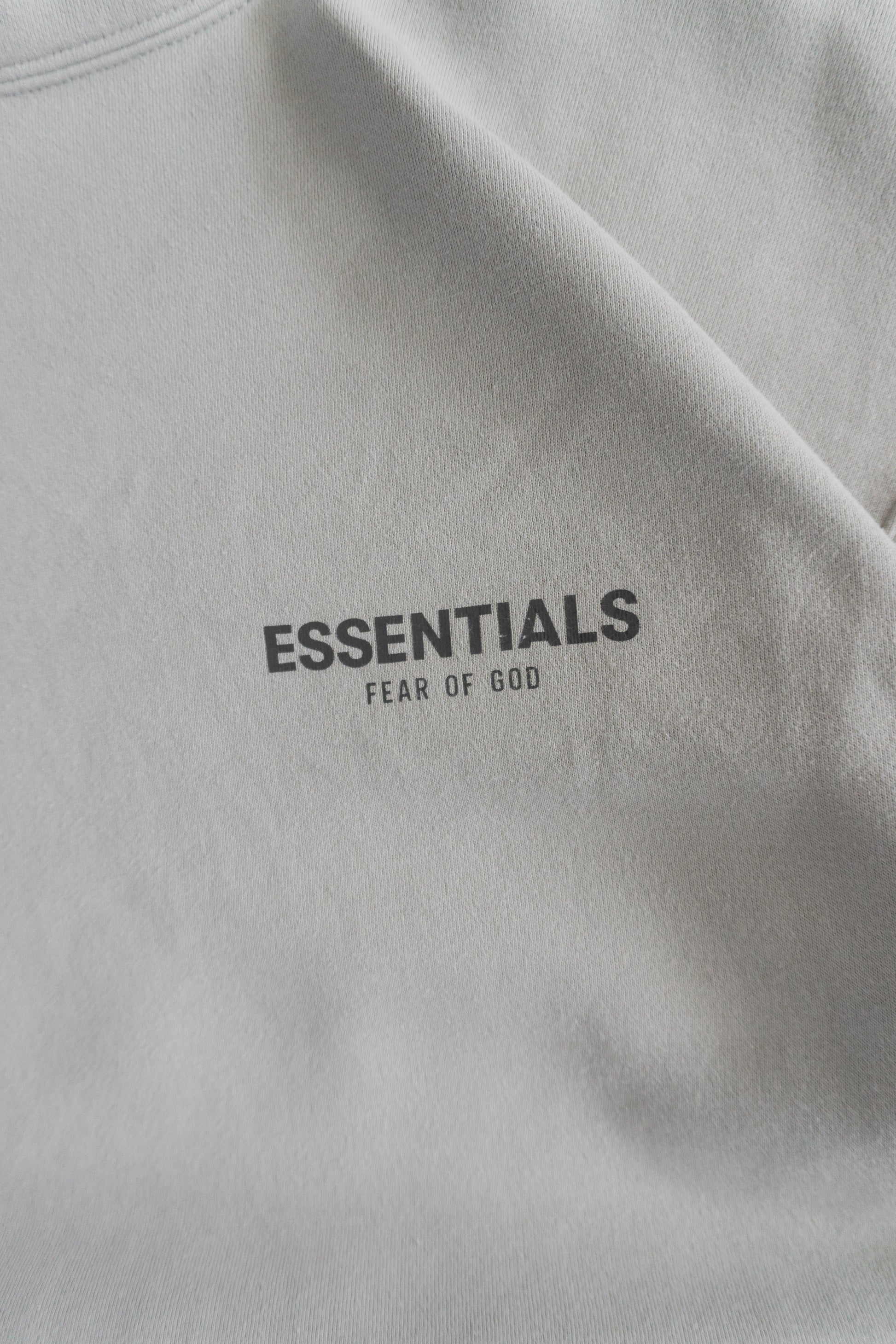 (BOXY M/L) ESSENTIALS CREWNECK