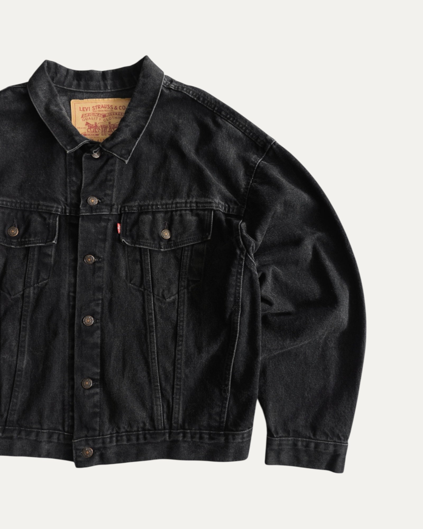 (L) LEVIS BLACK DENIM JACKET