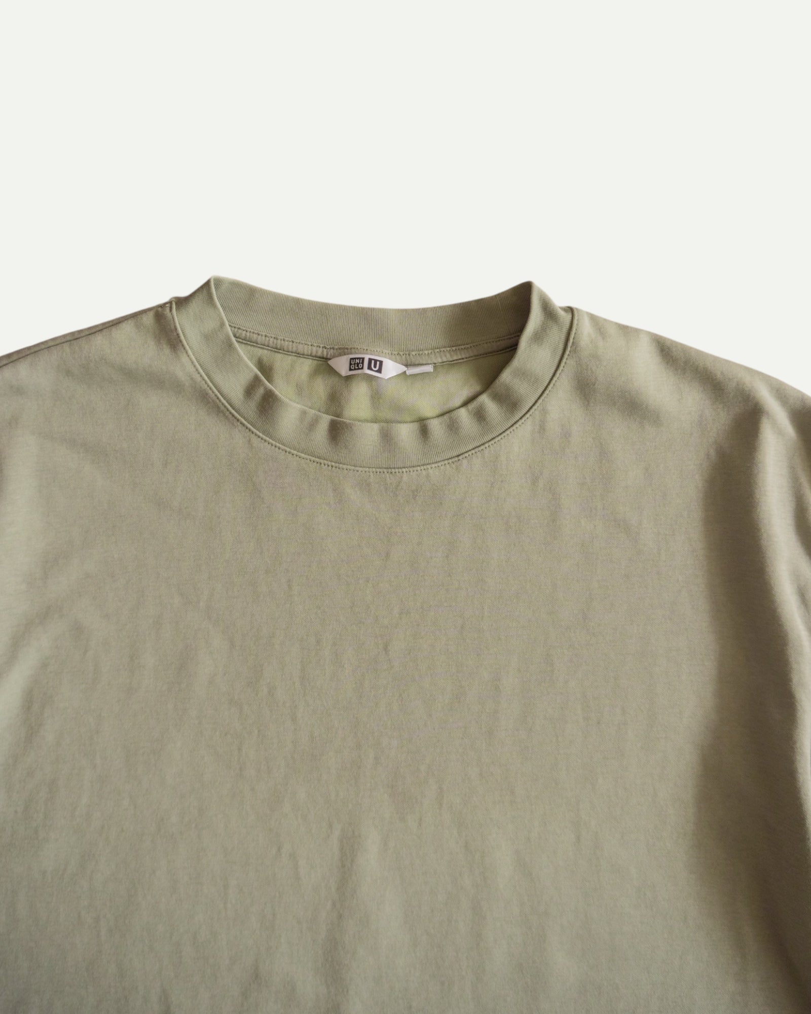 (L) UNIQLO MOSS GREEN TEE