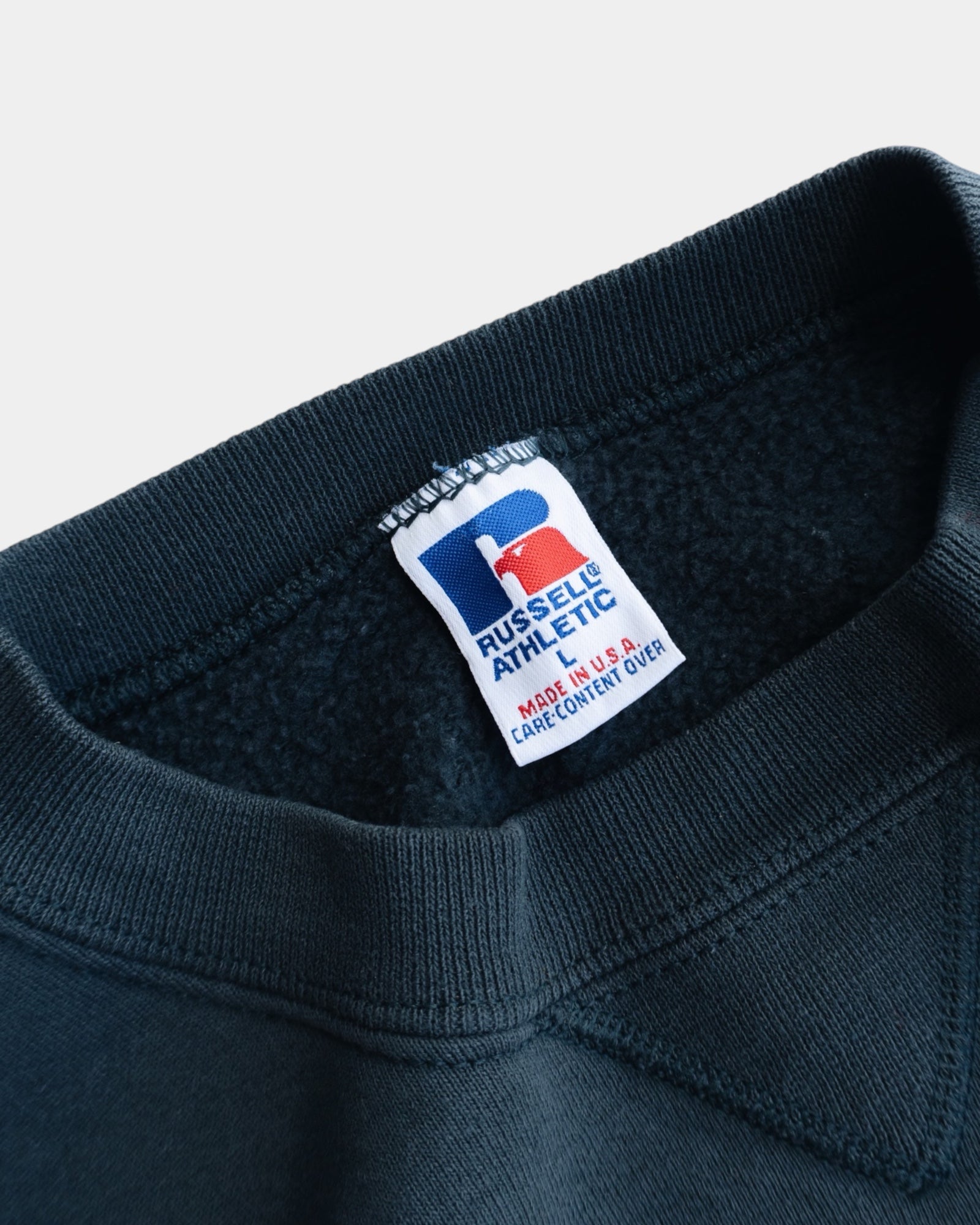 (L) 90’S VINTAGE RUSSELL MADE IN USA DARK SPRUCE CREWNECK