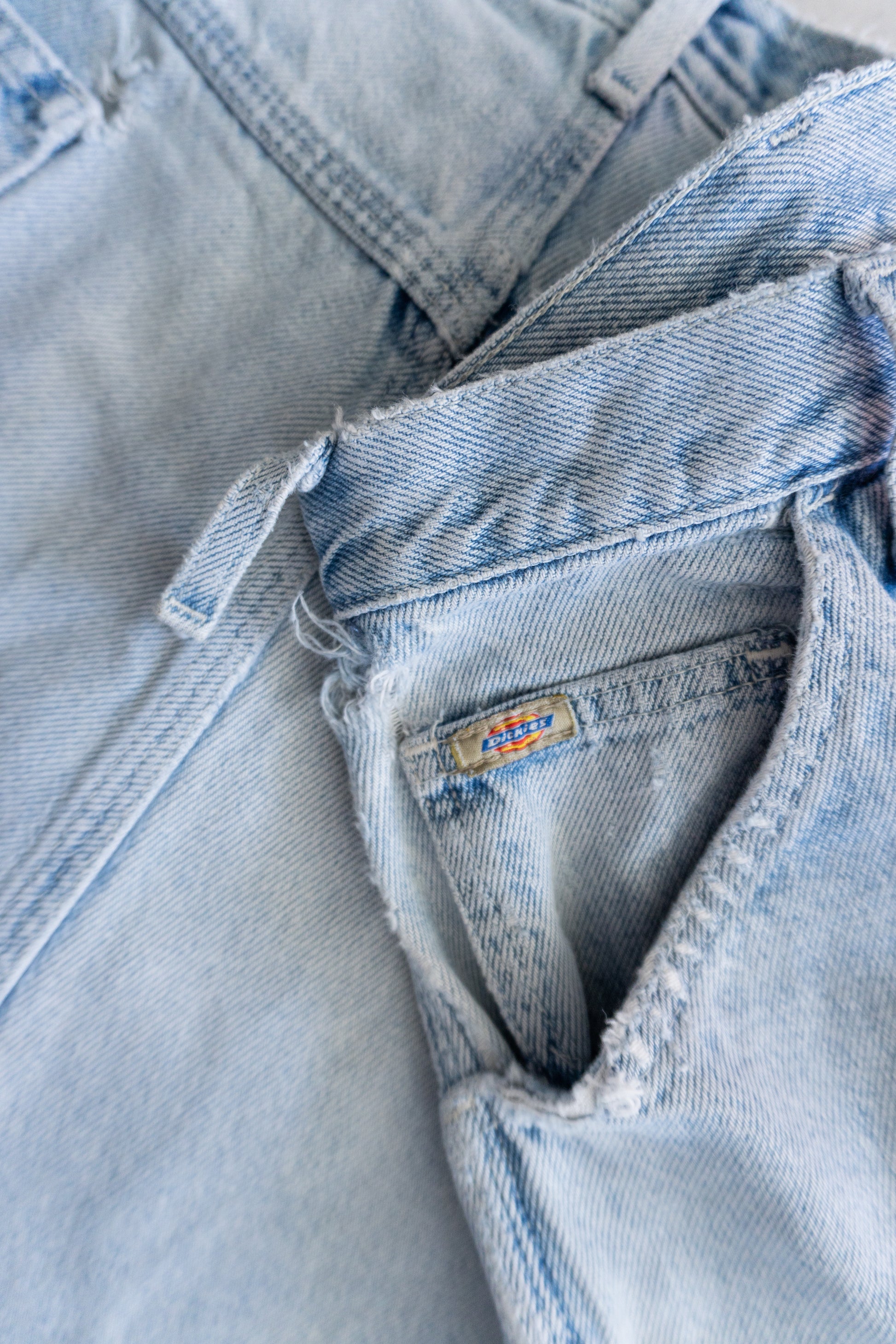 90’S VINTAGE DICKIES DENIM CARPENTER JORT - 38