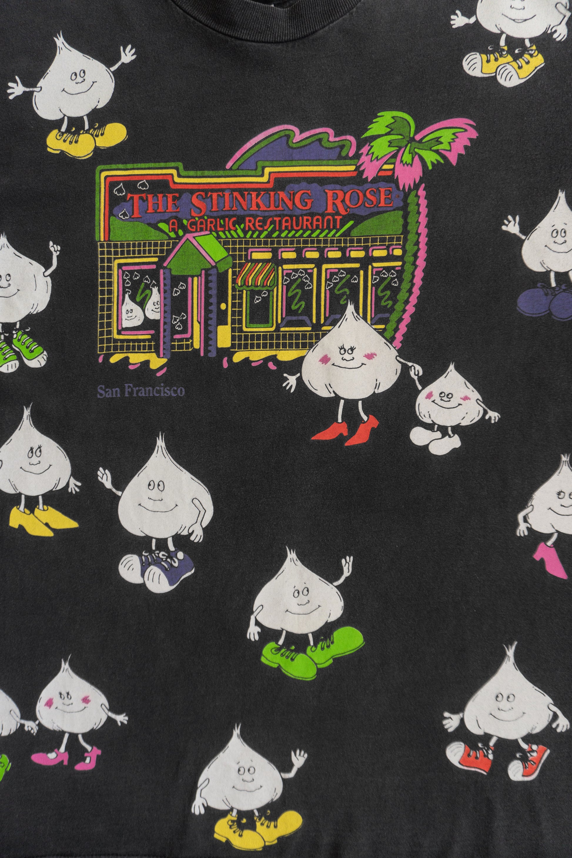 (L) 90’S VINTAGE STIKING ROSE AOP TEE