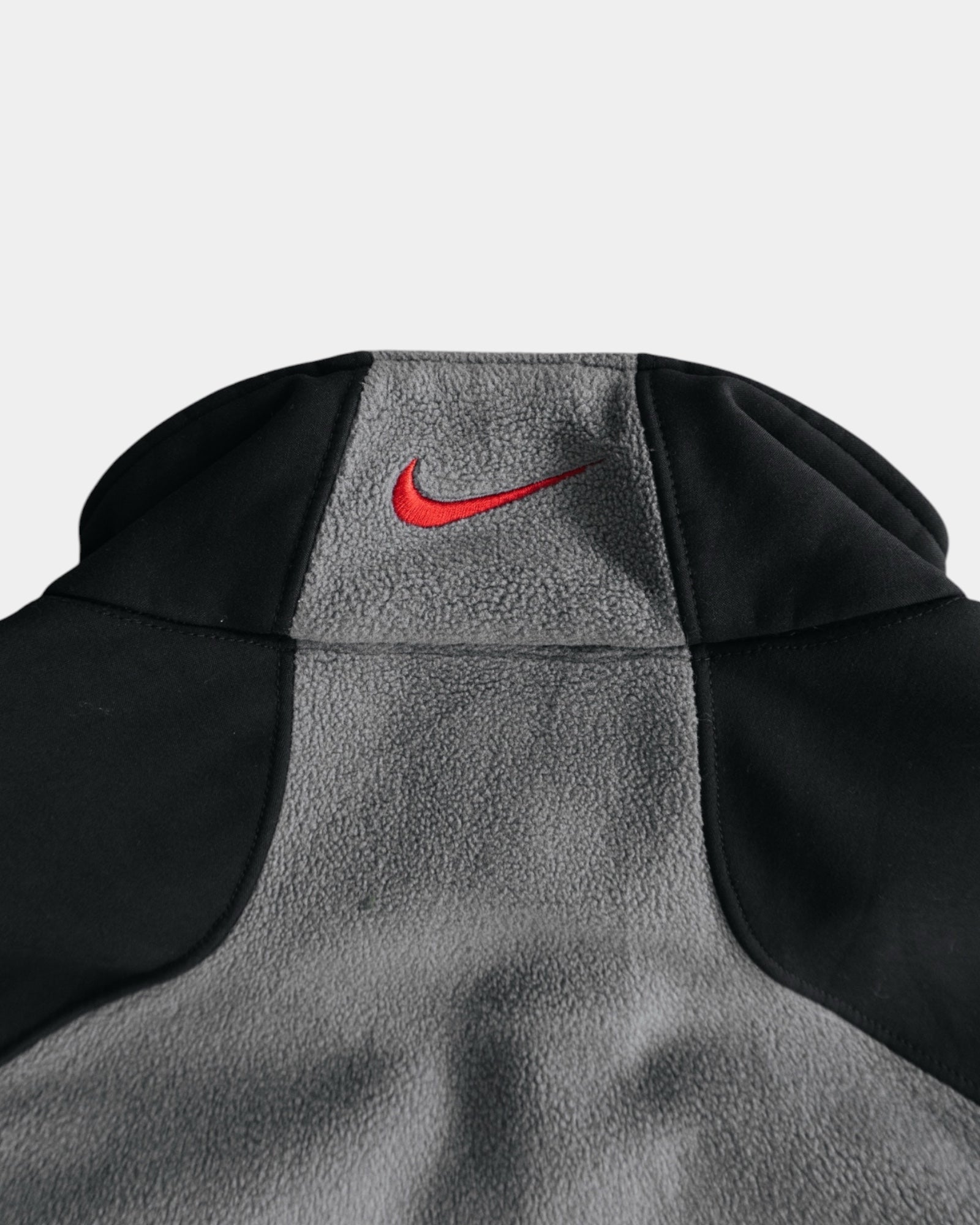 (M) 00’S VINTAGE NIKE FLEECE JACKET