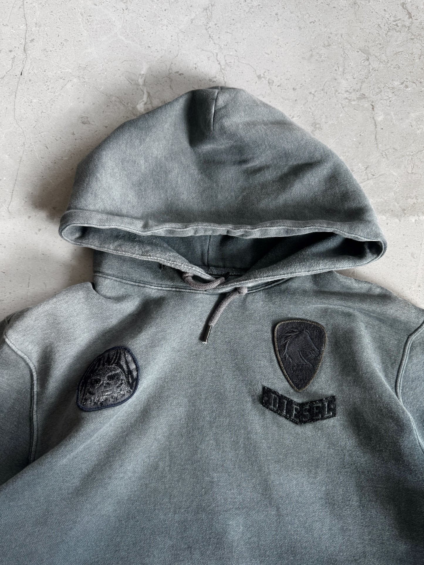 (M-L) 1990’S VINTAGE DIESEL GRAY FADED HOODIE