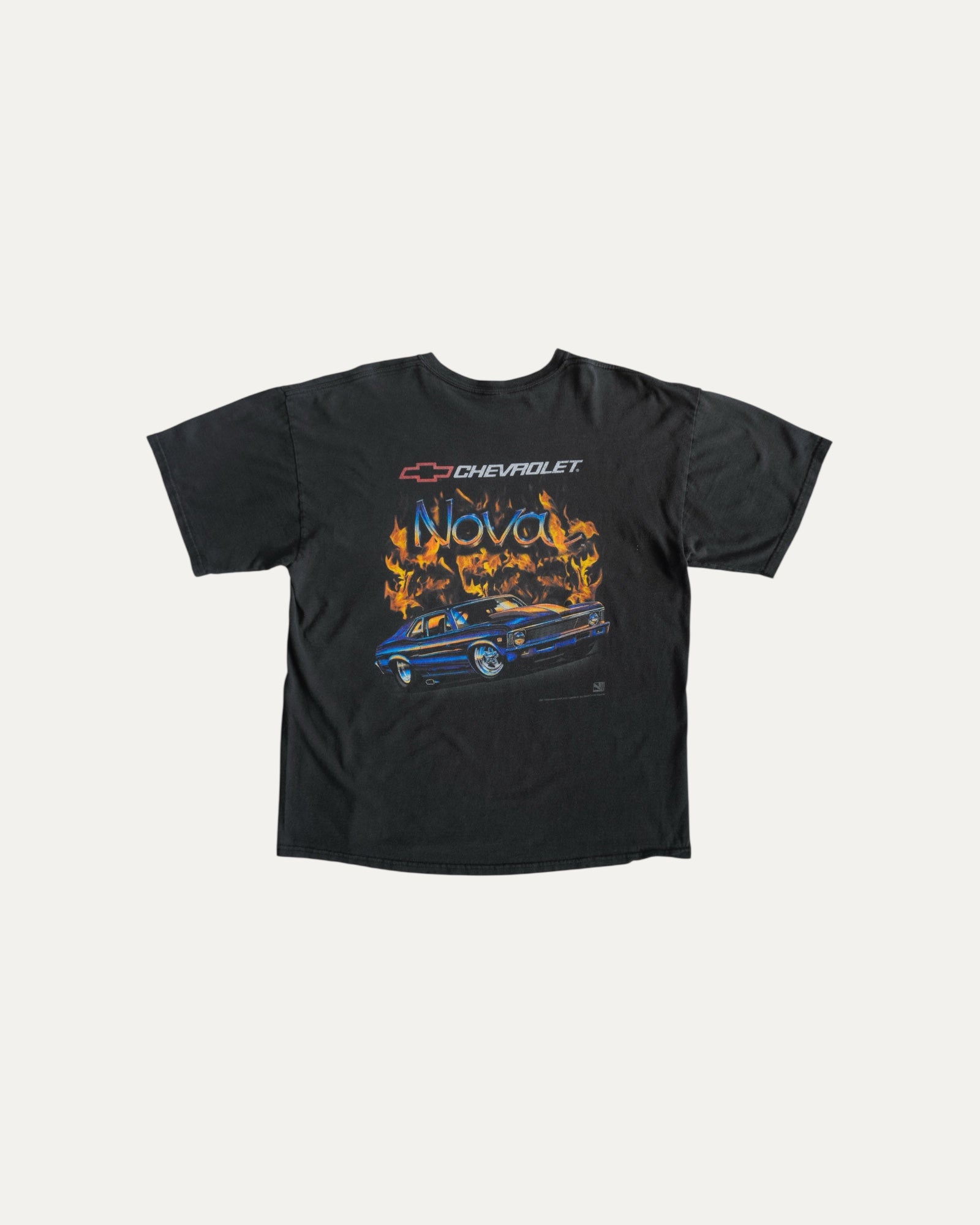 (L/XL) VINTAGE CHEVY CHEVROLET NOVA FLAMES CAR TEE
