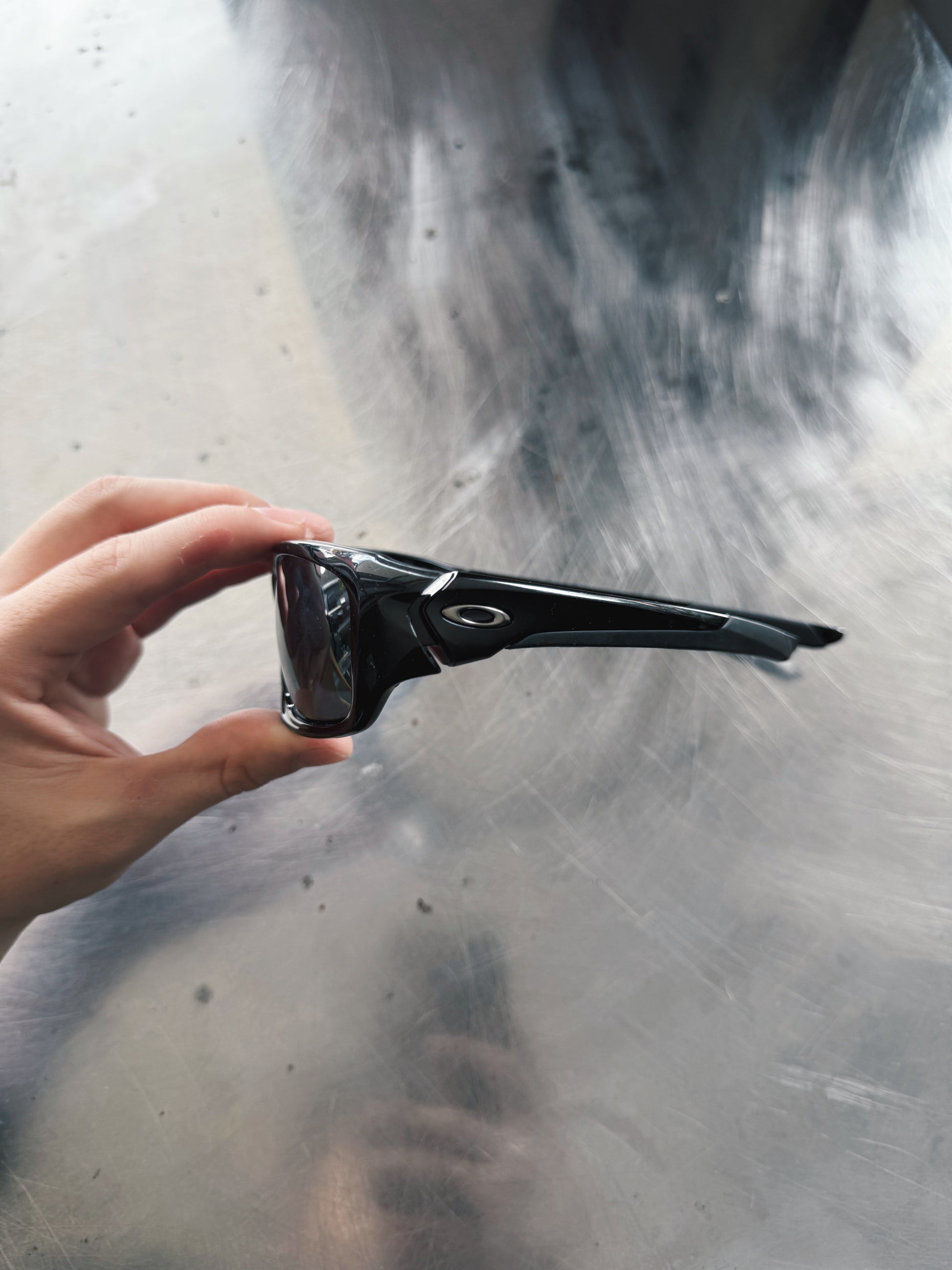 OAKLEY VALVE BLACK SUNGLASSES