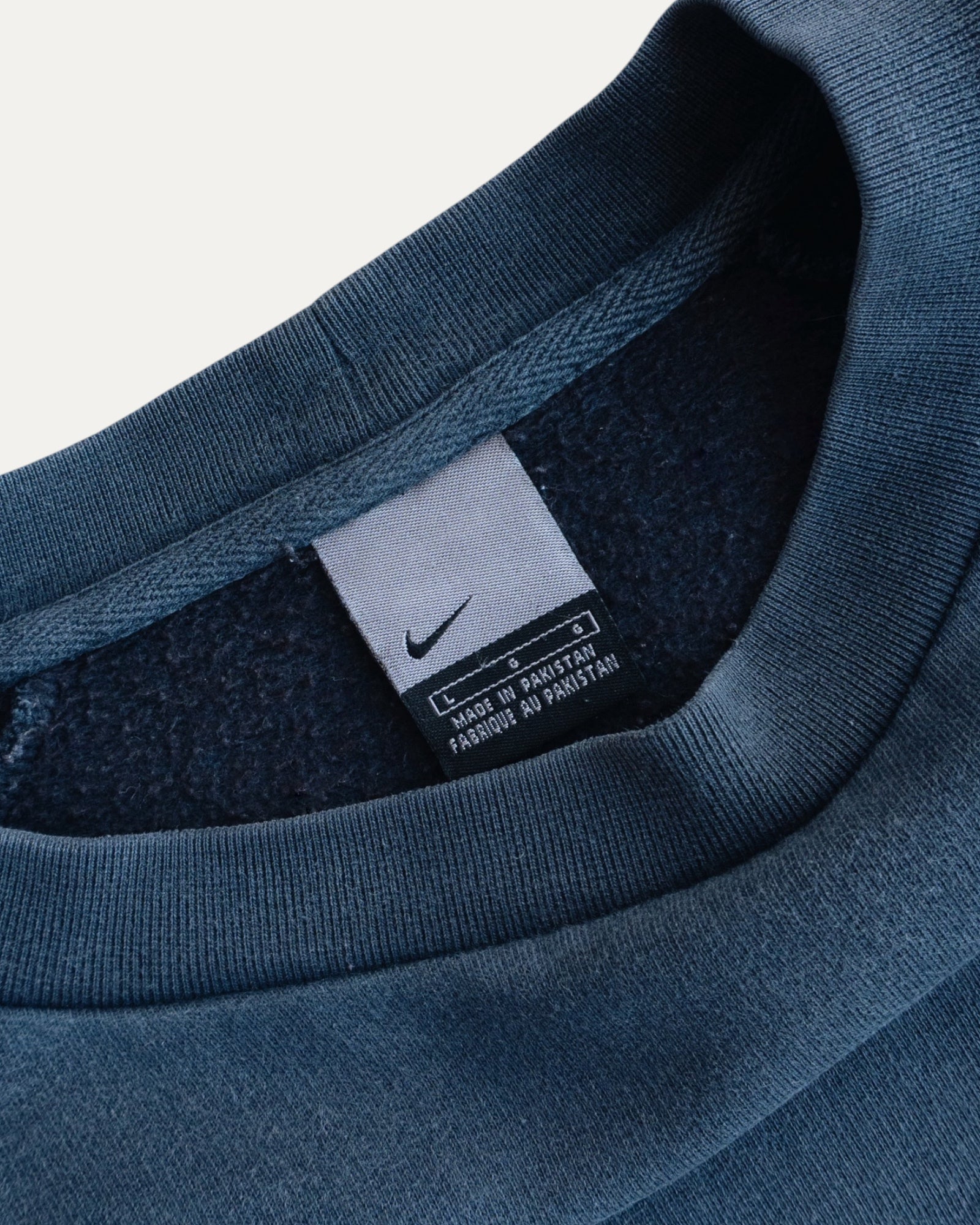 (L) 2000’S VINTAGE NIKE BOXY CREWNECK