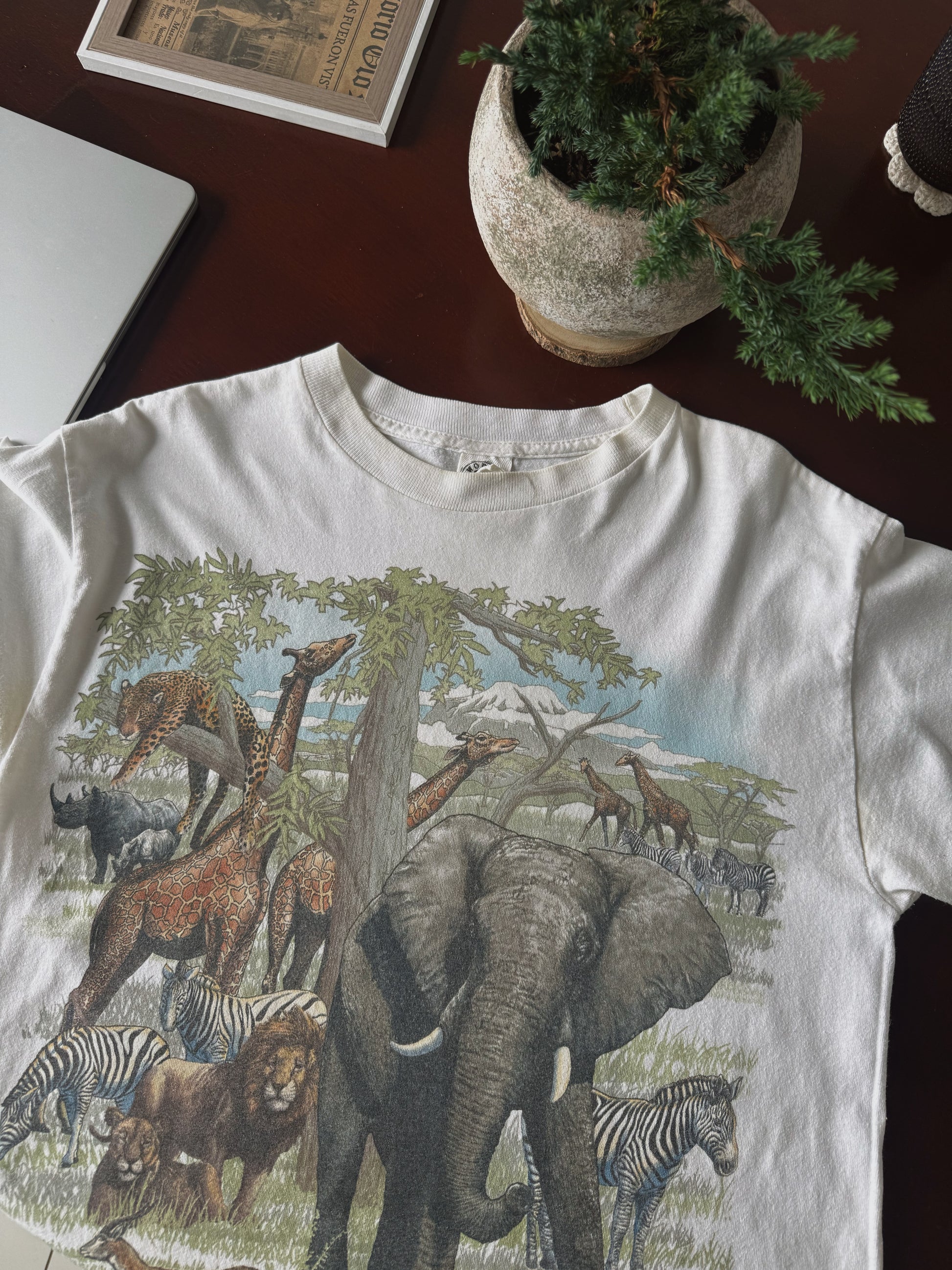 (M) 90’S VINTAGE JUNGLE ANIMAL ART TEE