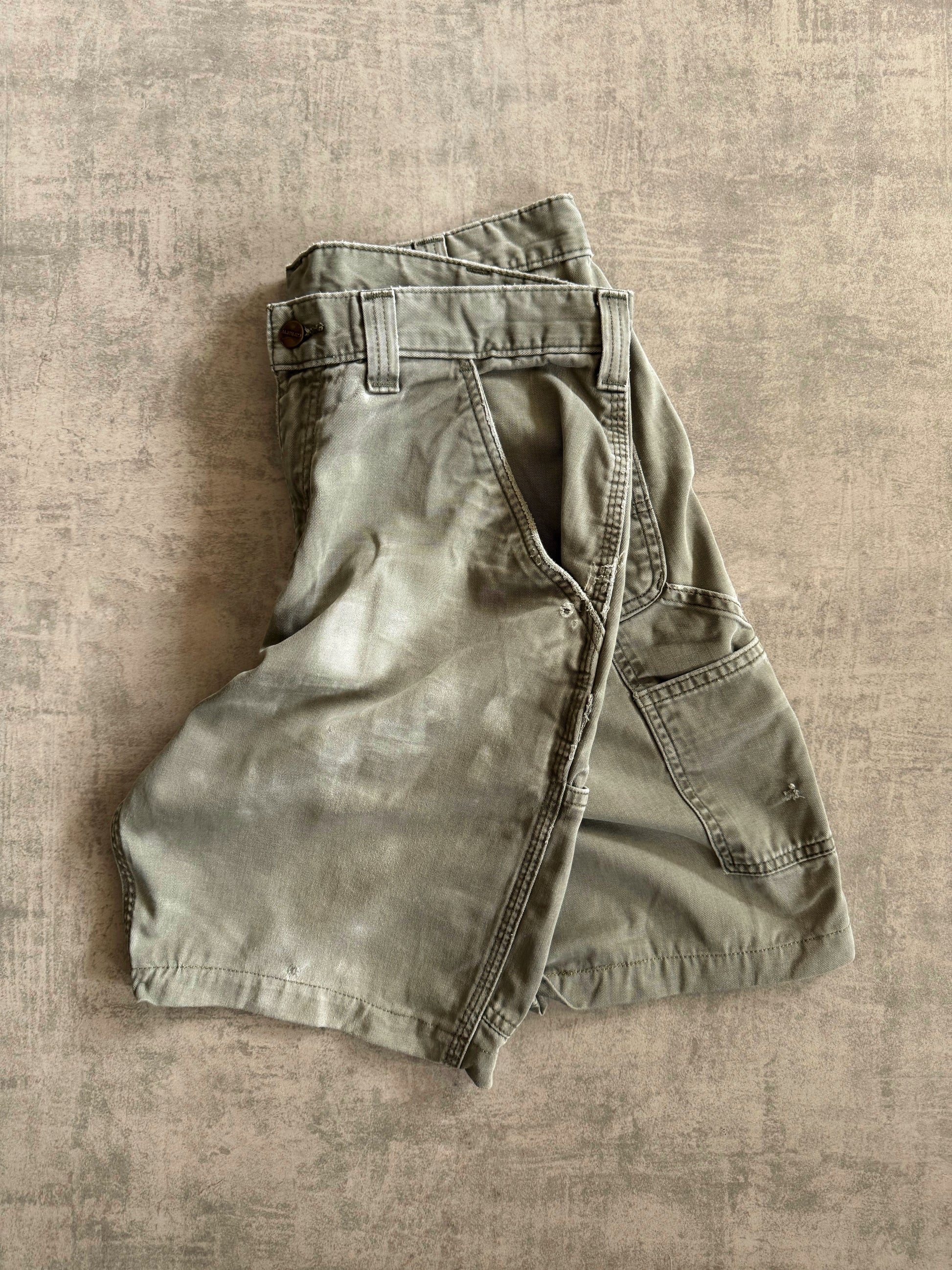 VINTAGE CARHARTT OLIVE GREEN AMAZING FADED SHORT - 32