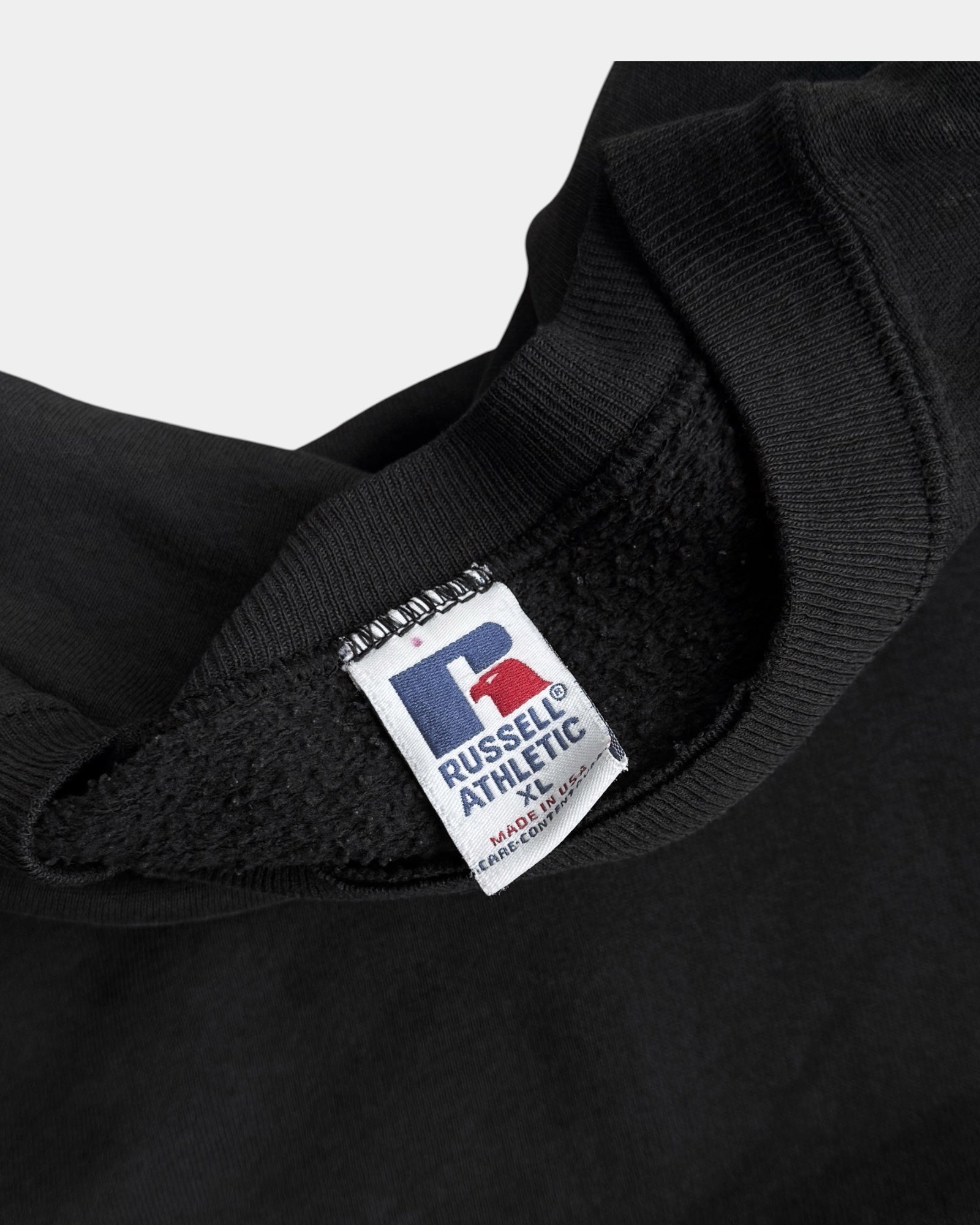 (BOXY L) 90’S VINTAGE RUSSELL BLACK CREWNECK