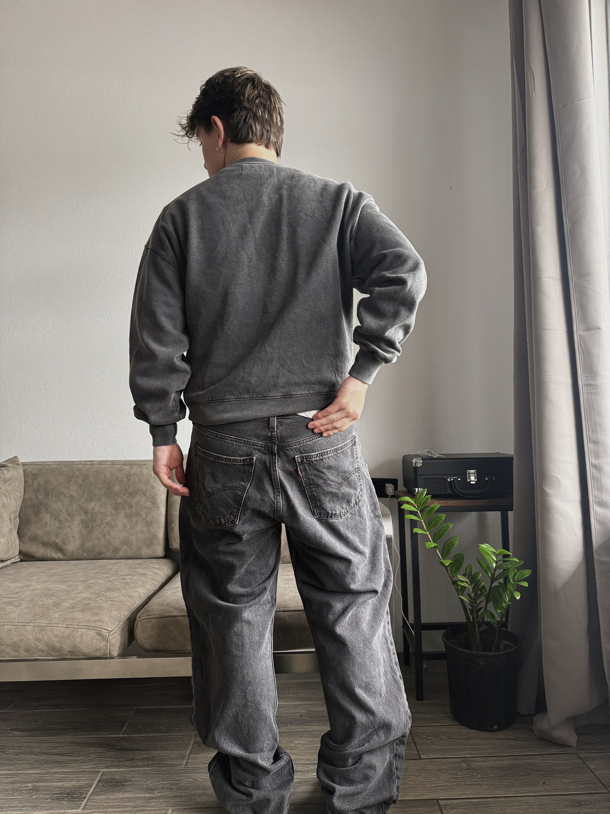 VINTAGE LEVIS 505 BLACK DENIM PANTS - FIT 36x30