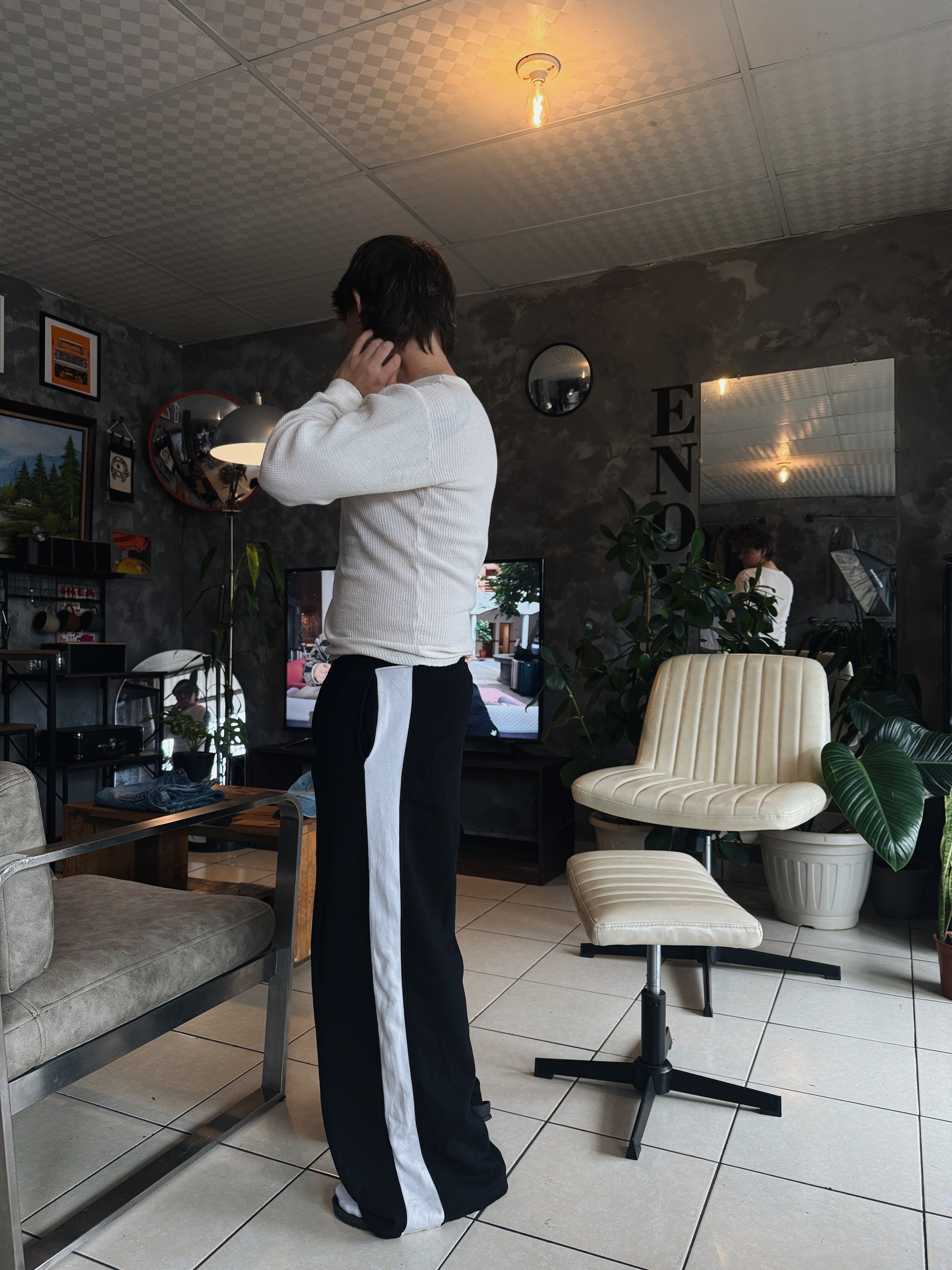 BLANK WIDE LEG SWEATPANTS - M