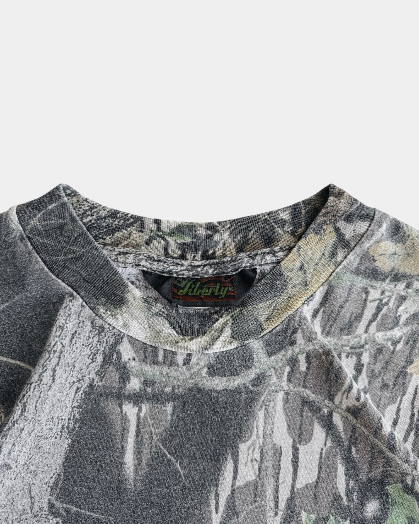 (L) VINTAGE REALTREE CAMO TEE
