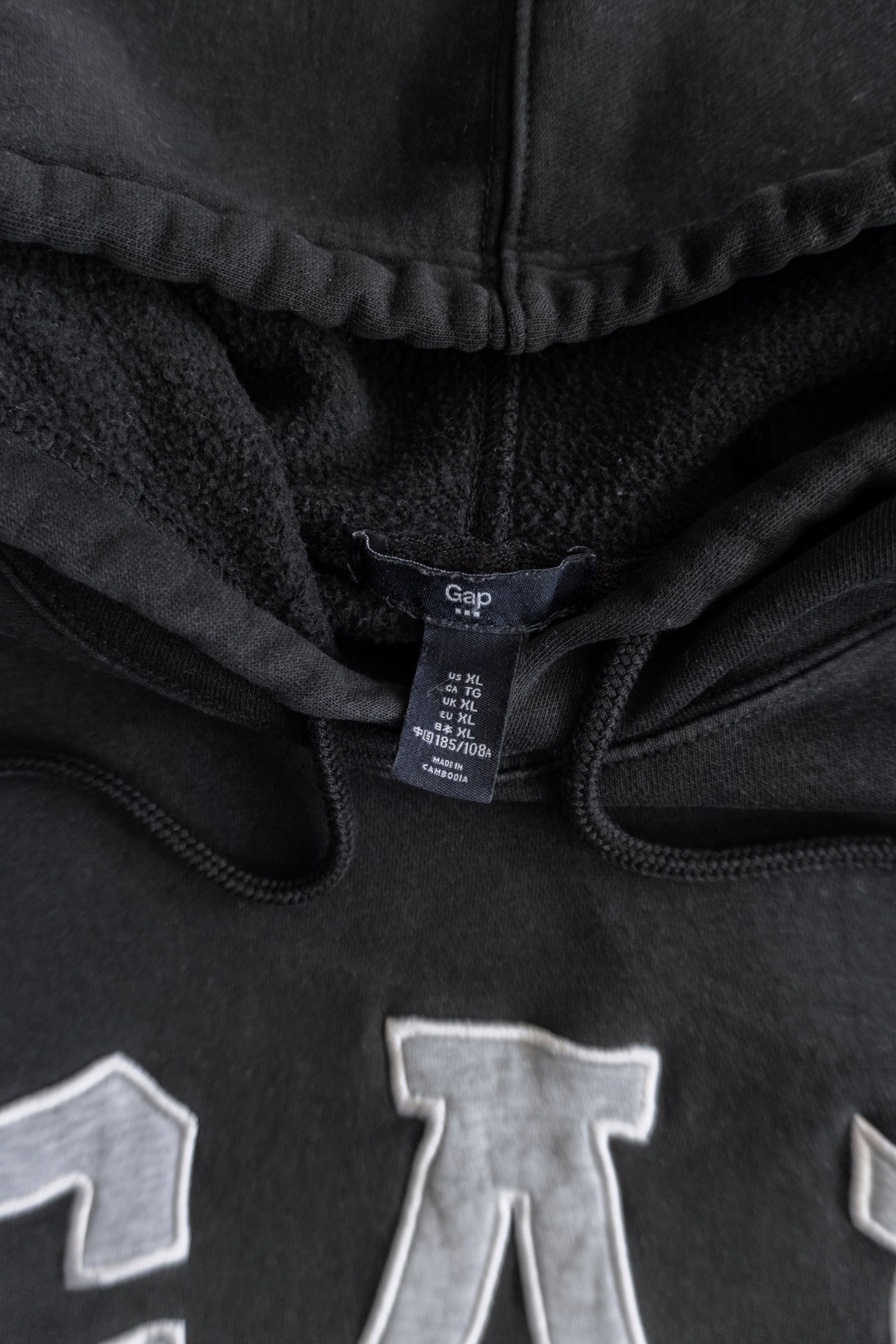 (FIT M) GAP BLACK HOODIE