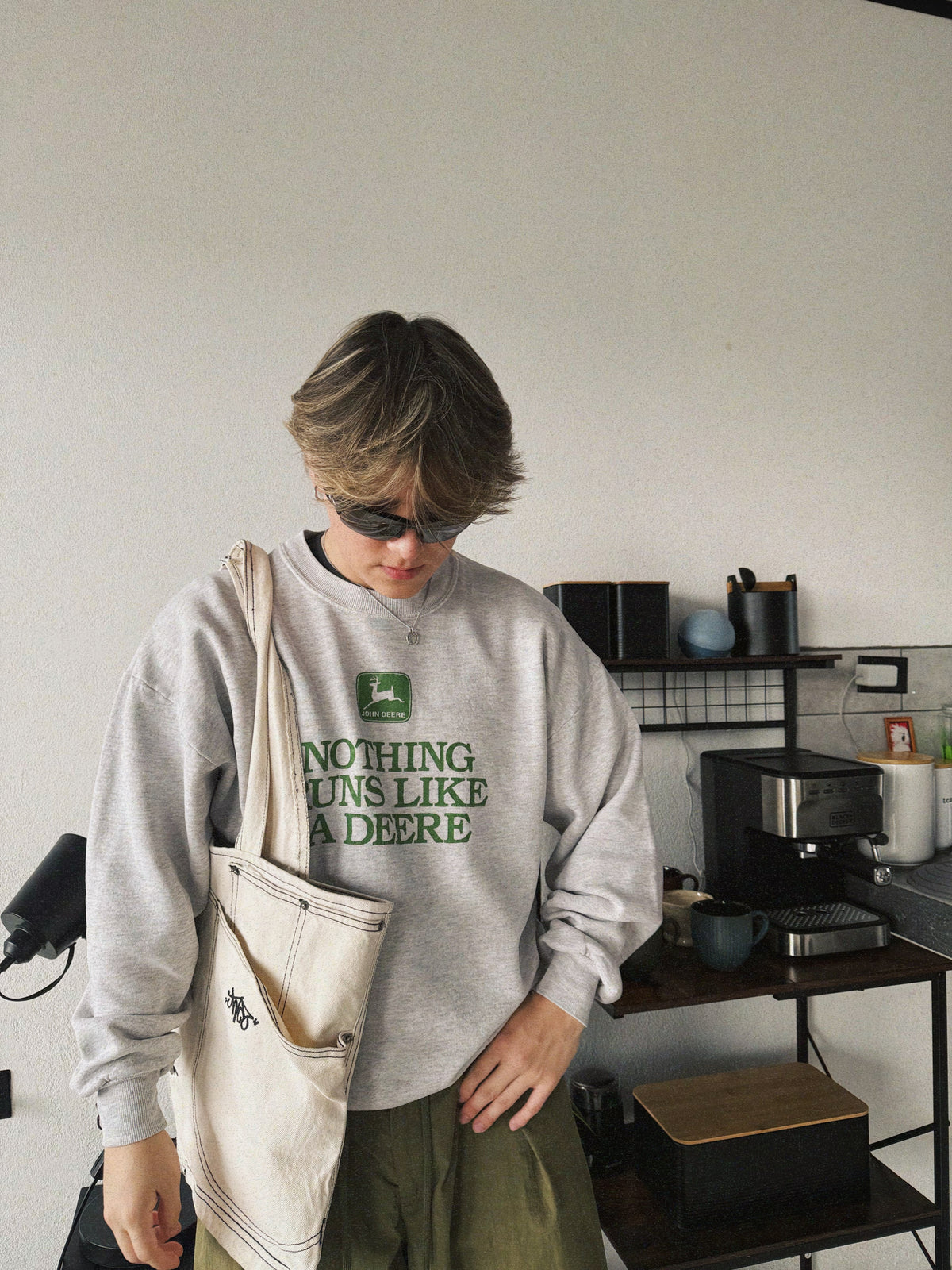 (BOXY L) 90’S VINTAGE “NOTHING RUNS LIKE A DEERE” CREWNECK