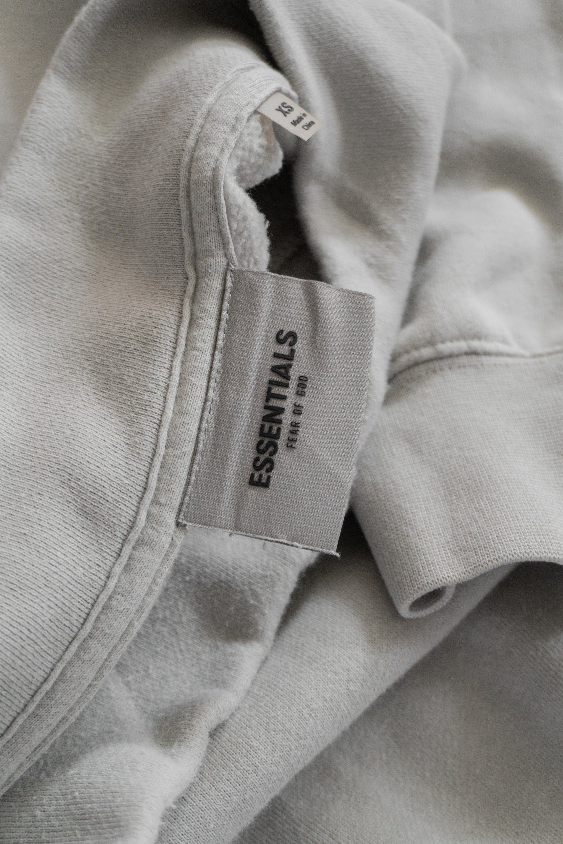 (BOXY M/L) ESSENTIALS CREWNECK