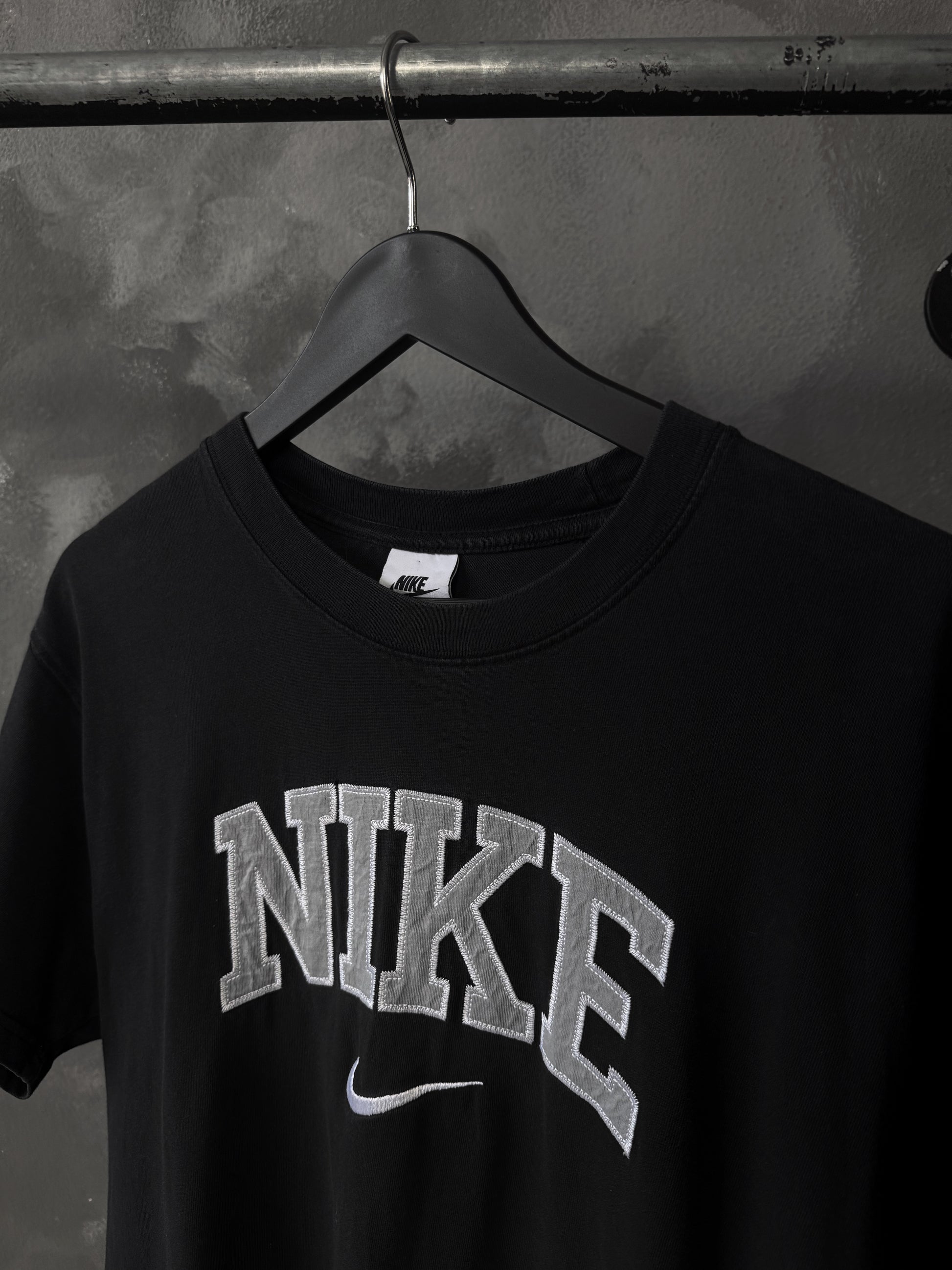 (S/M) NIKE BIG LOGO TEE