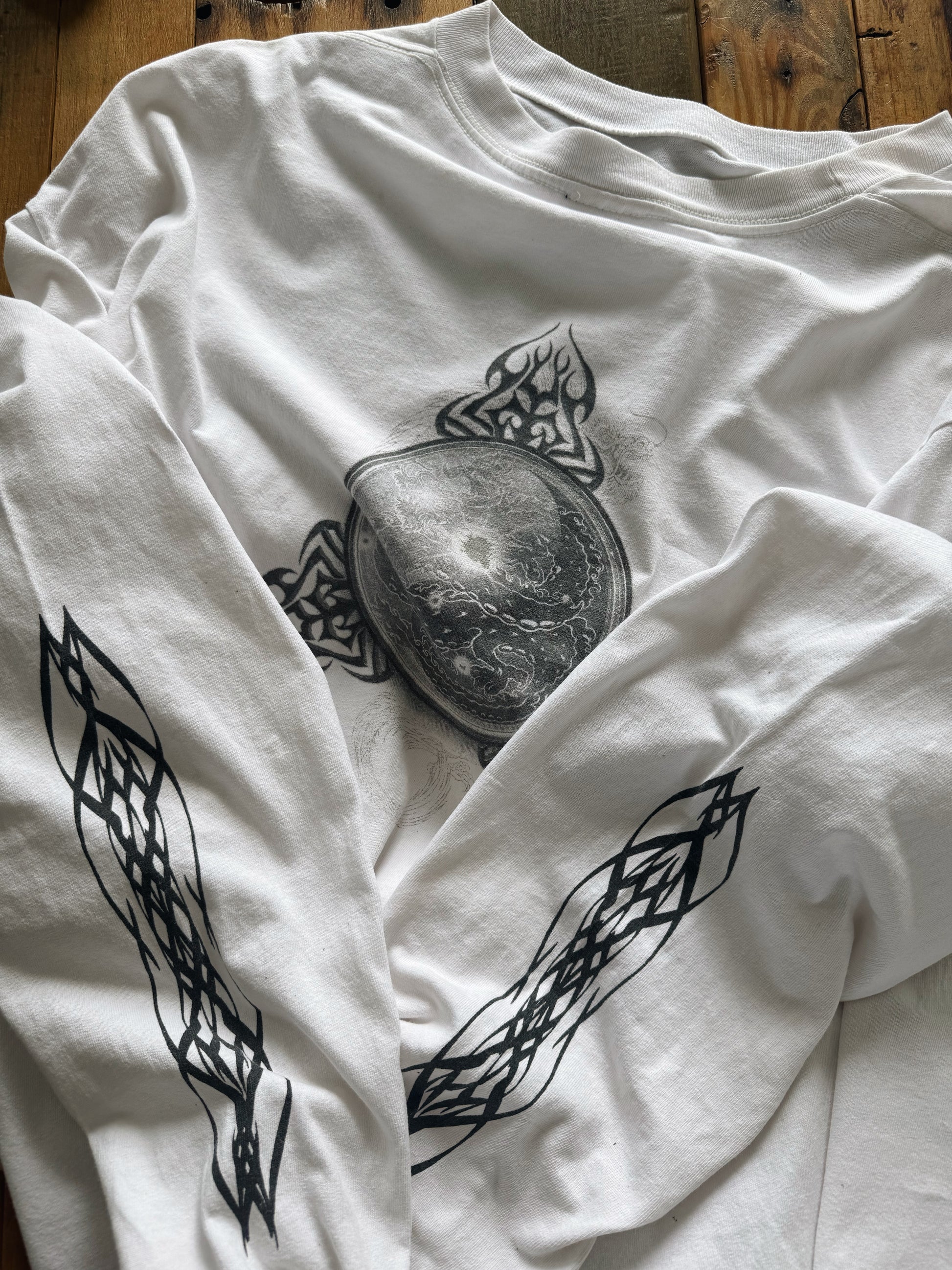 (L/XL) VINTAGE YIN YANG LONG SLEEVE