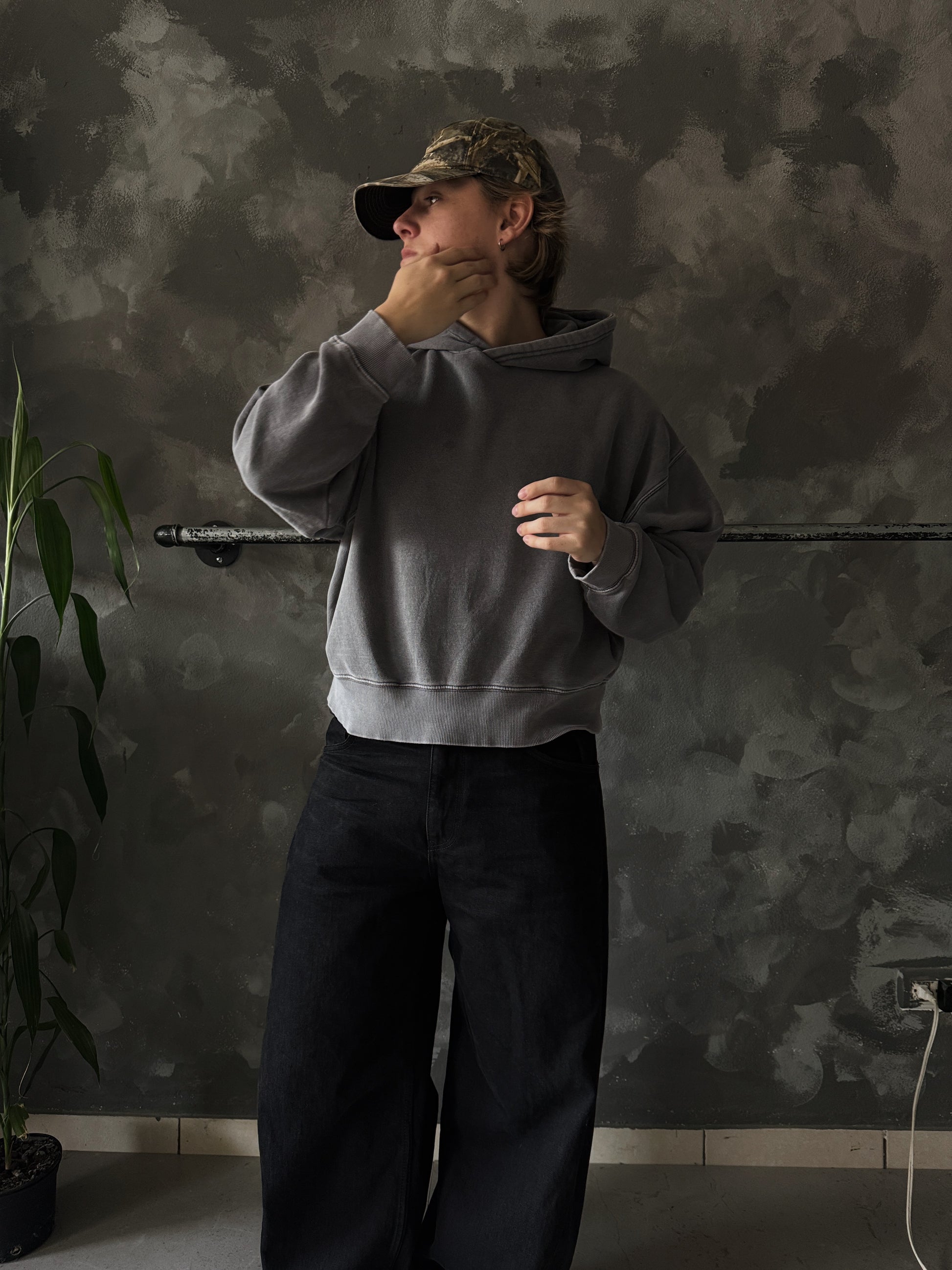 (BOXY M) GRAY FADED BOXY HOODIE