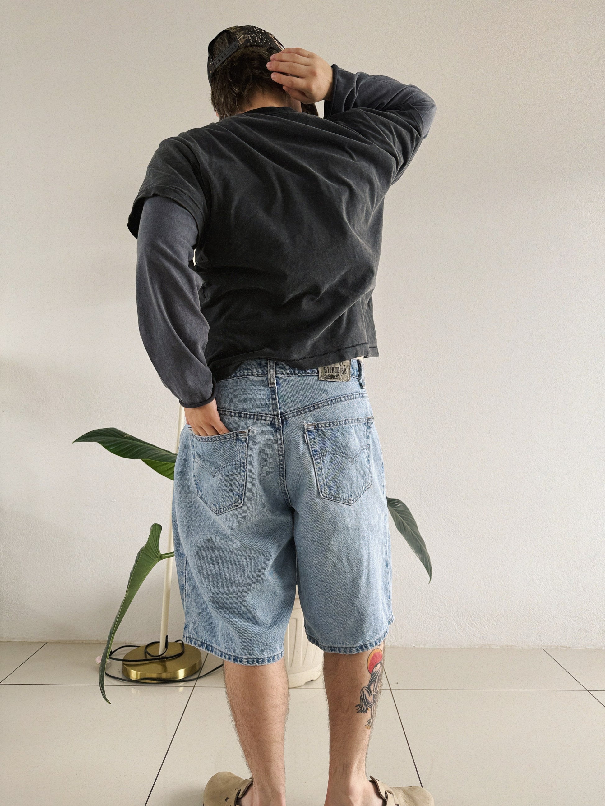 VINTAGE LEVIS SILVER TAB DENIM SHORT - 34