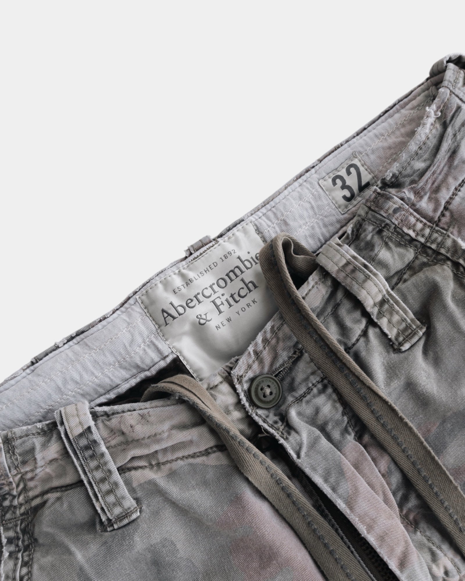 VINTAGE ABERCROMBIE & FITCH CARGO SHORT - 32