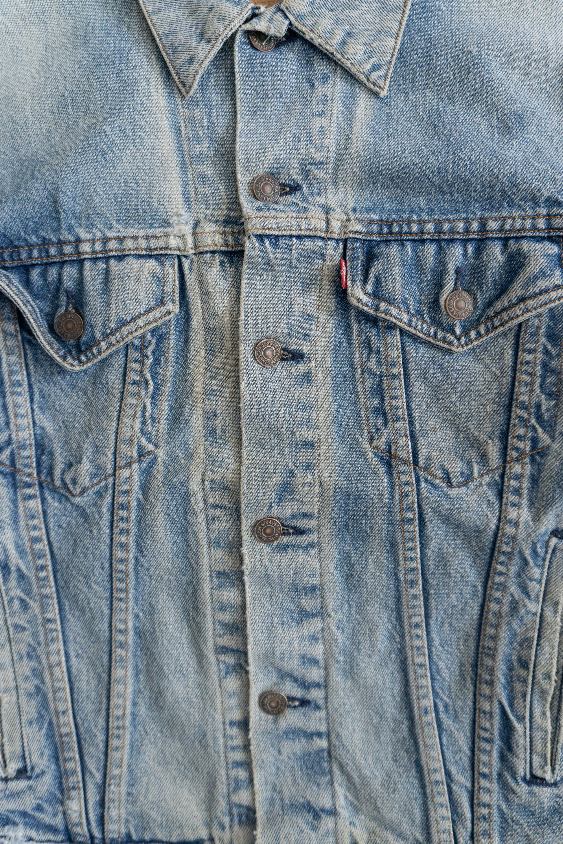 (M) 1980’S VINTAGE LEVIS DENIM TRUCKER FADED JACKET
