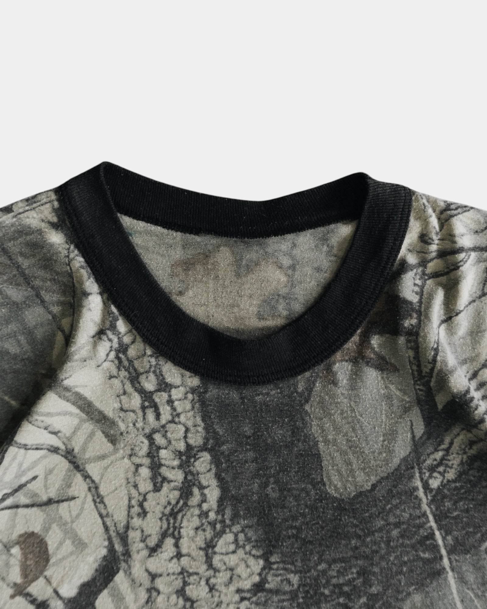 (L) 90’S VINTAGE REALTREE CAMO RINGER TEE