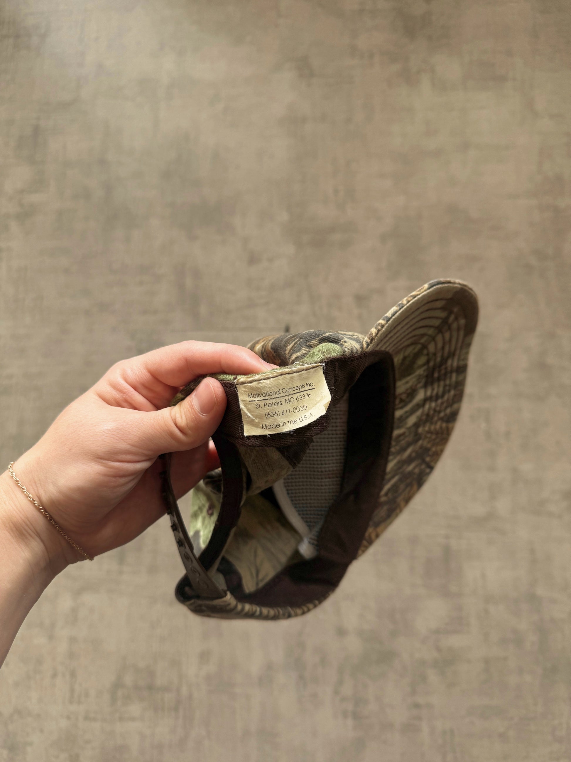 VINTAGE REALTREE CAMO HAT