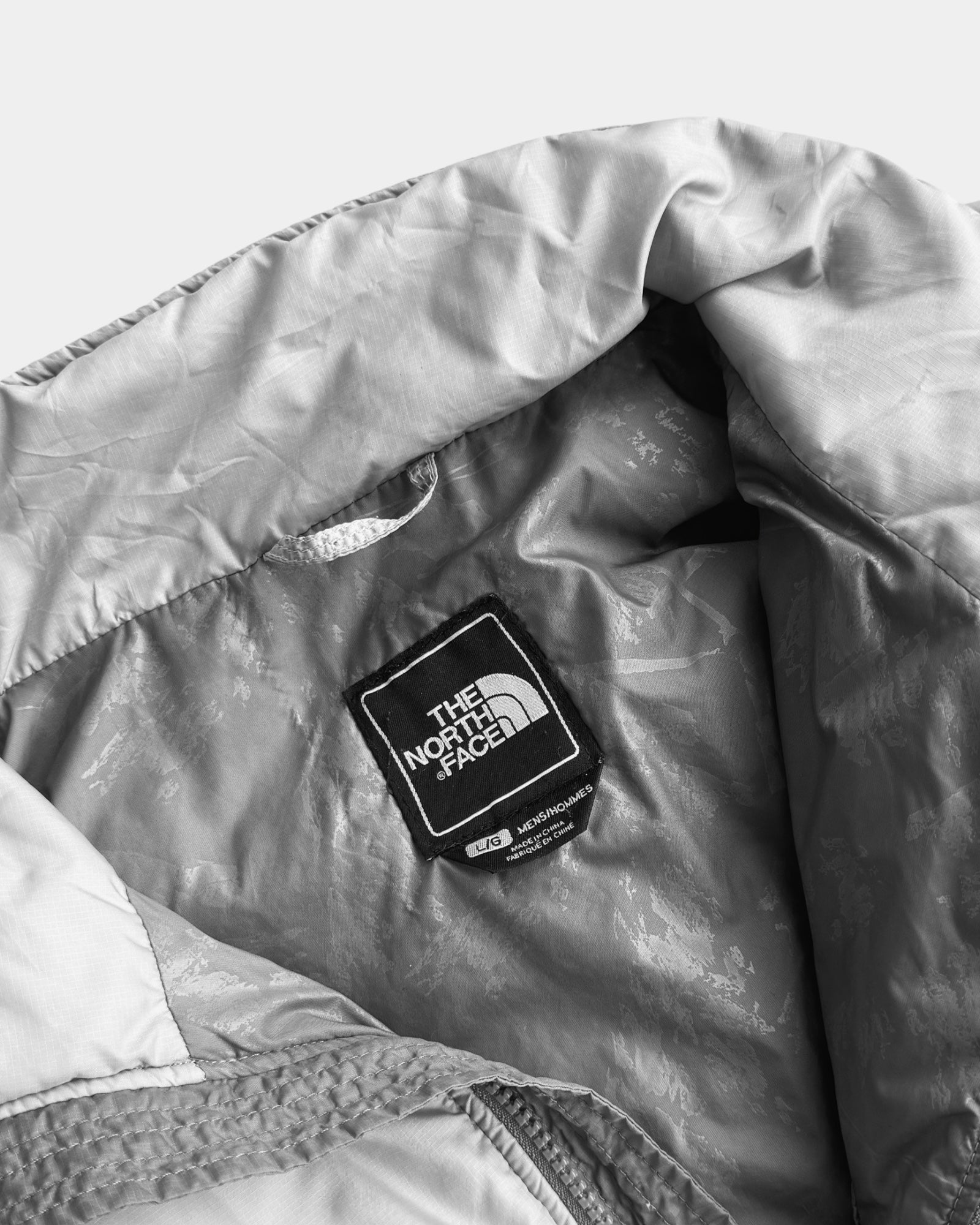 (L) THE NORTH FACE PUFFER JACKET